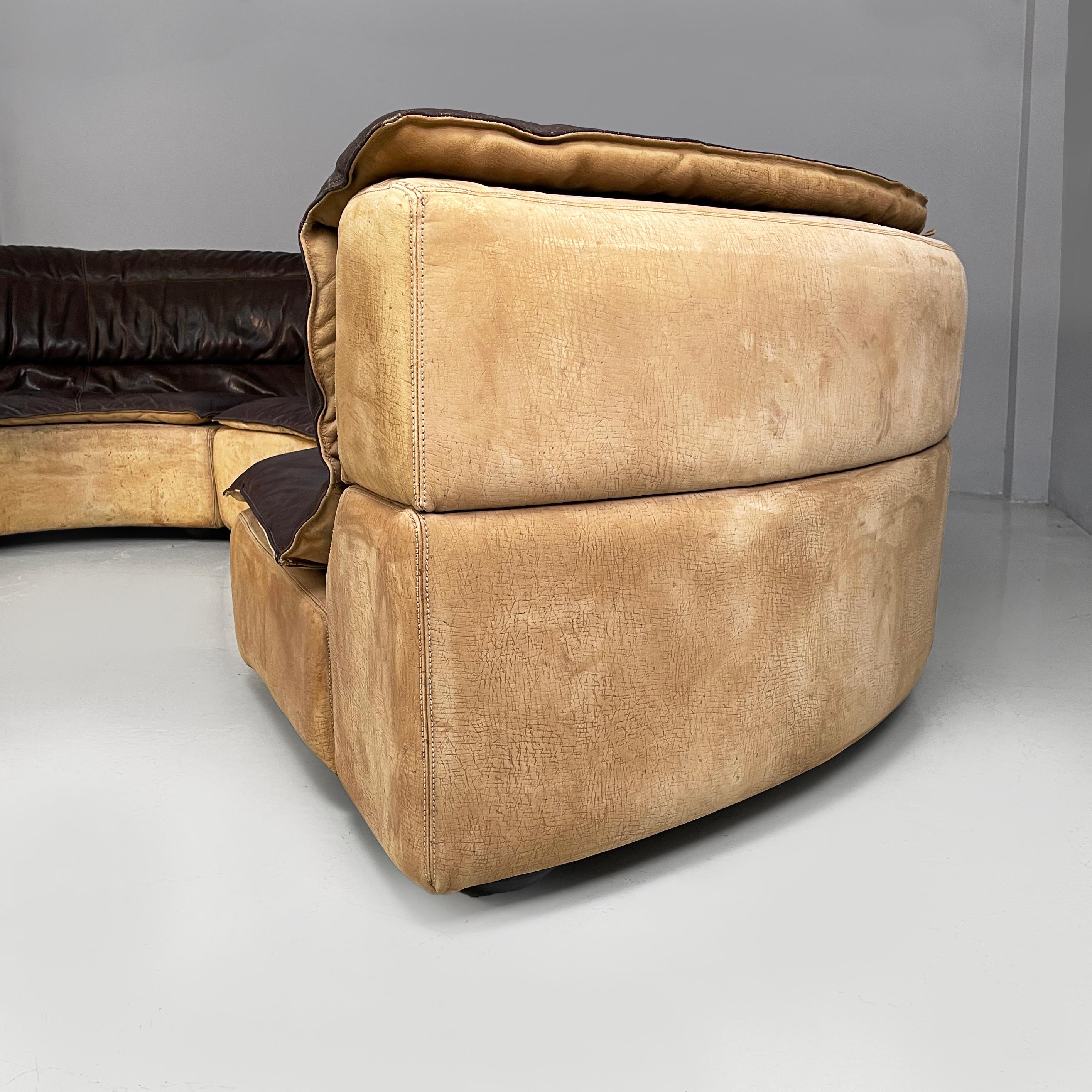 Cuir Canapé modulaire italien moderne Bogo de Bartoli Rossi di Albizzate 1970 en vente