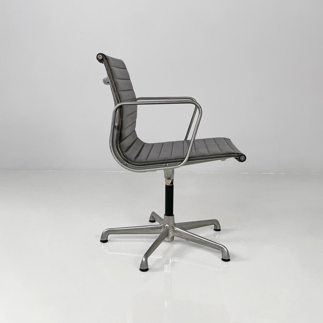 Italian modern leather office chair by Charles and Ray Eames for ICF, 1970s im Angebot 8