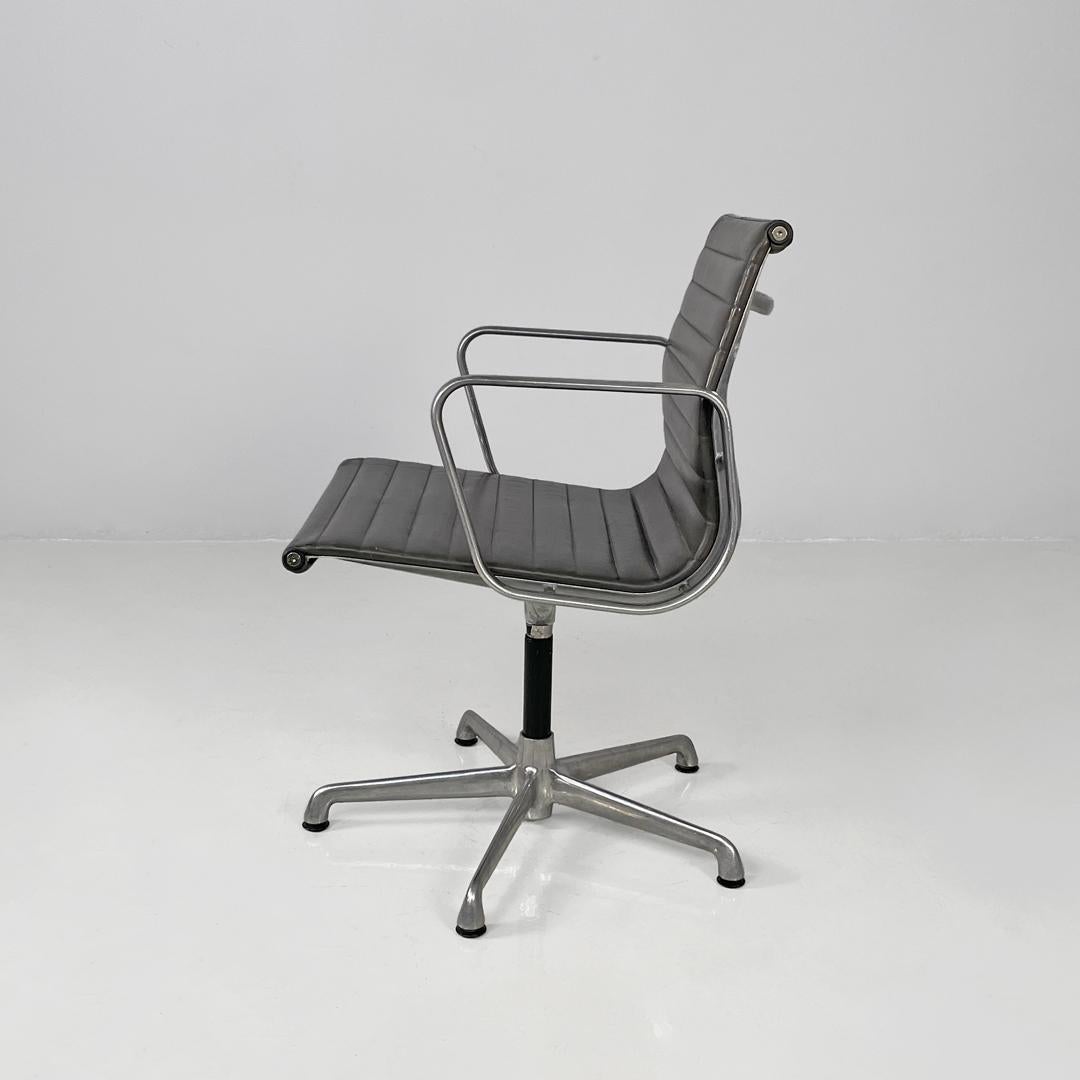 Italian modern leather office chair by Charles and Ray Eames for ICF, 1970s im Angebot 10