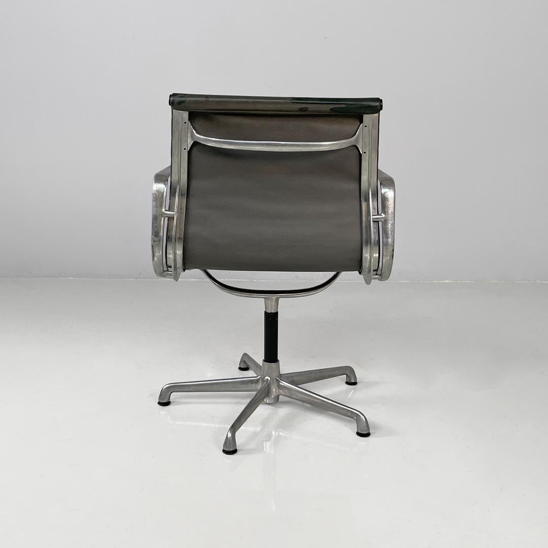 Italian modern leather office chair by Charles and Ray Eames for ICF, 1970s im Angebot 11