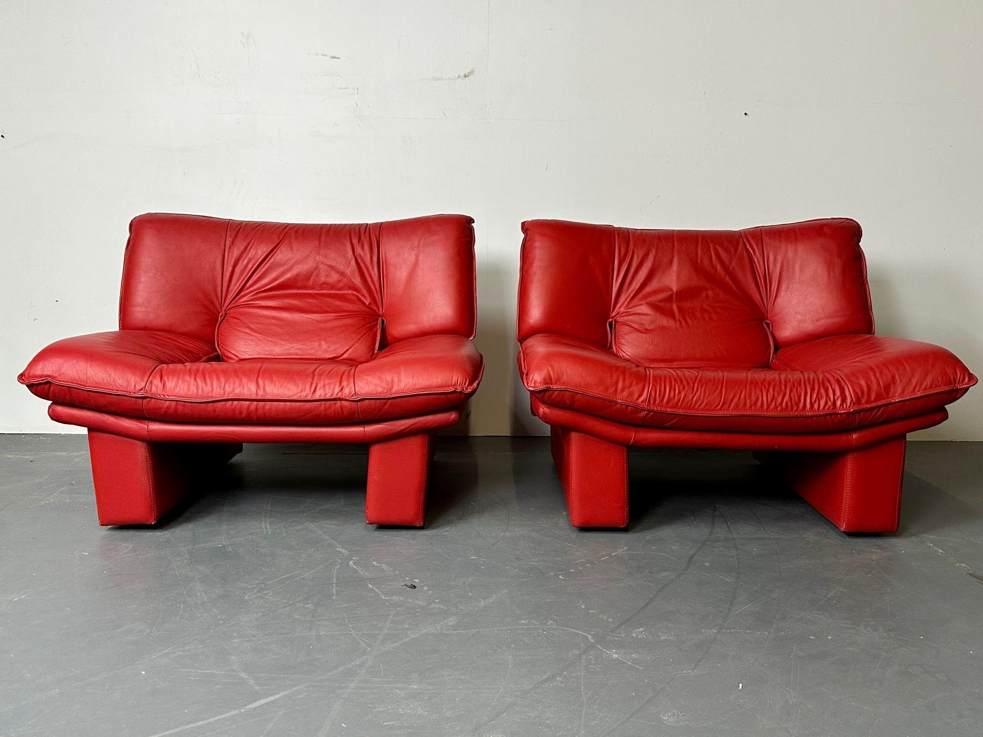 Italian Modern Leather Pair of Arm, Lounge Chairs, Bitonto, Red Leather In Good Condition In Stamford, CT