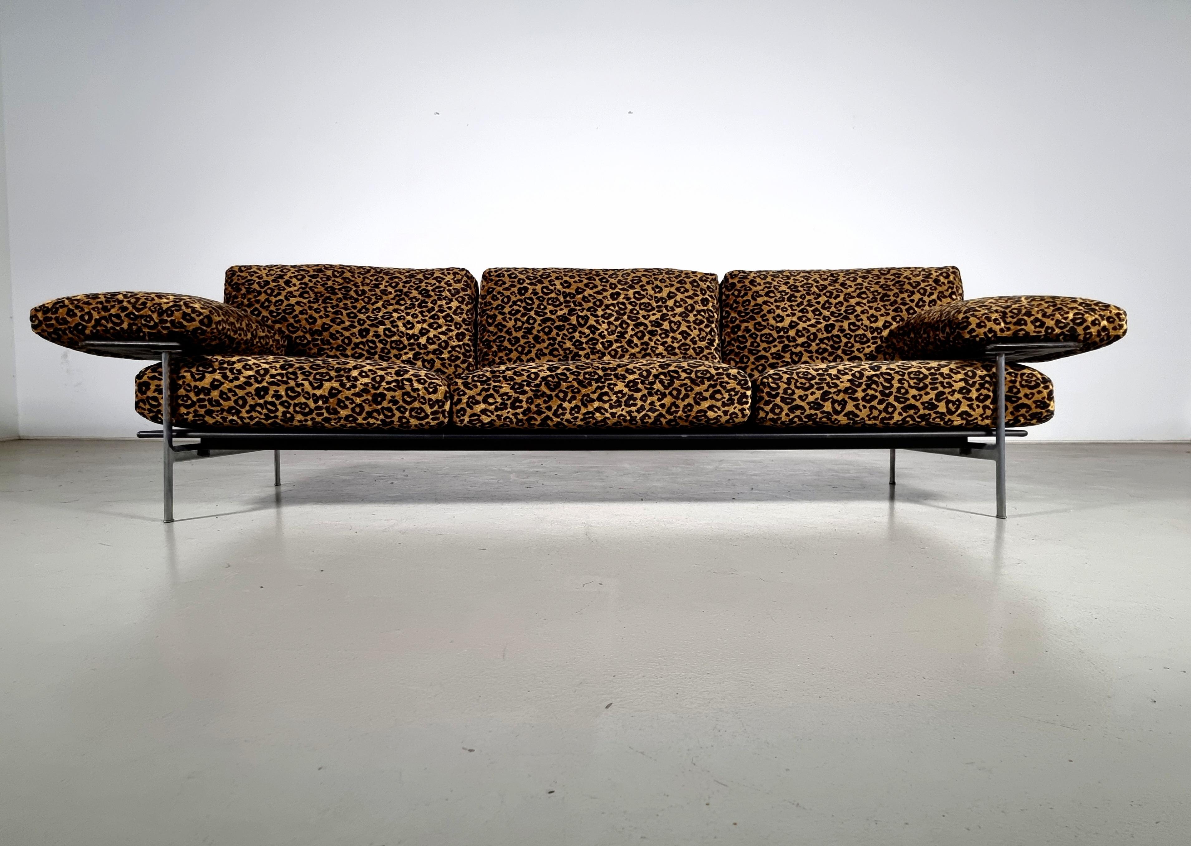 Diesis sofa, designed by Antonio Citterio and Paolo Nava for B&B Italia.

The epitome of innovative research and sophisticated handcrafting skills, it has become a landmark in the history of design.
This is the desirable and rare three-seat version