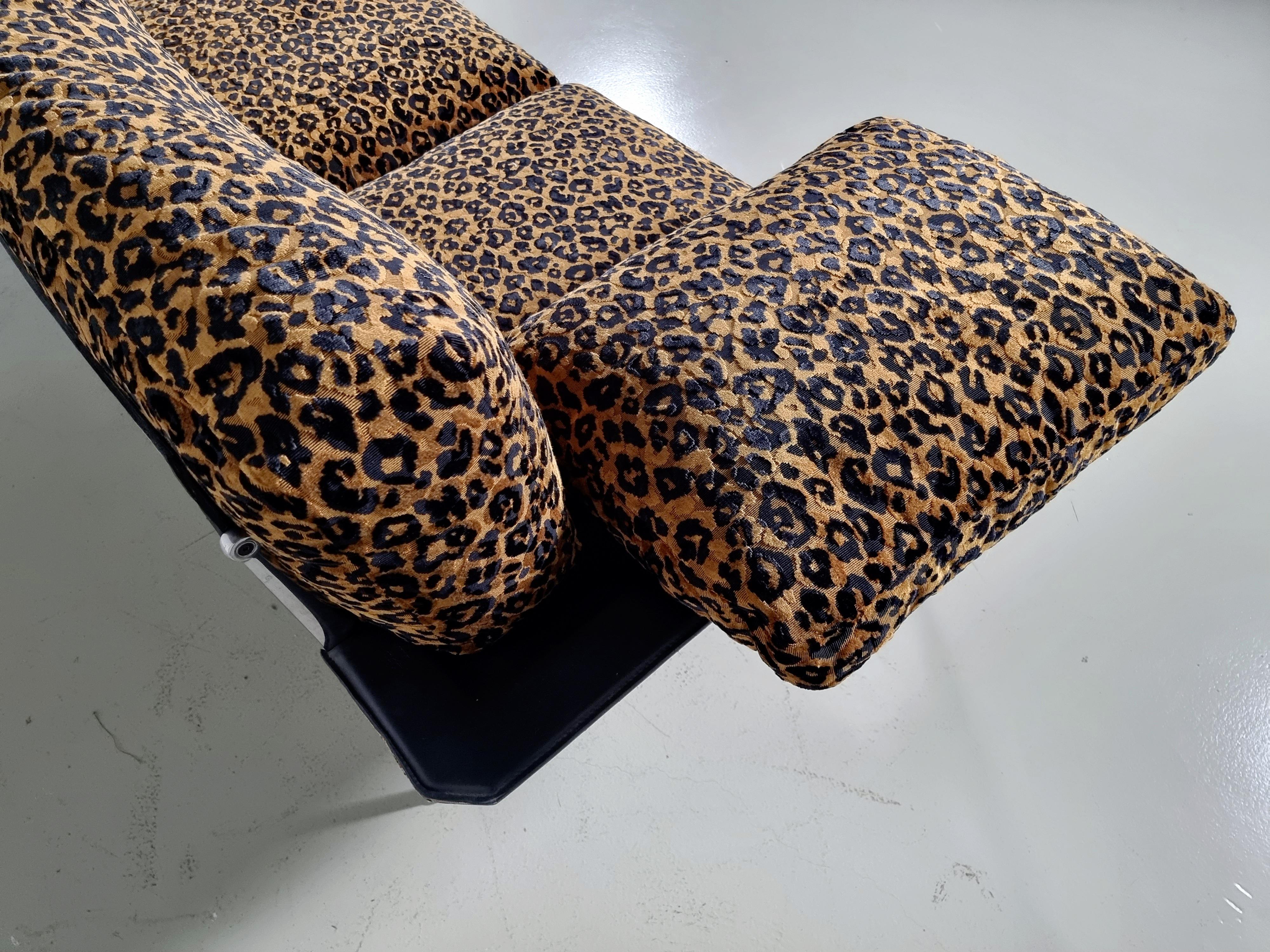Italian Modern Leopard velvet Diesis sofa by Antonio Citterio for B&B, 1980s For Sale 1