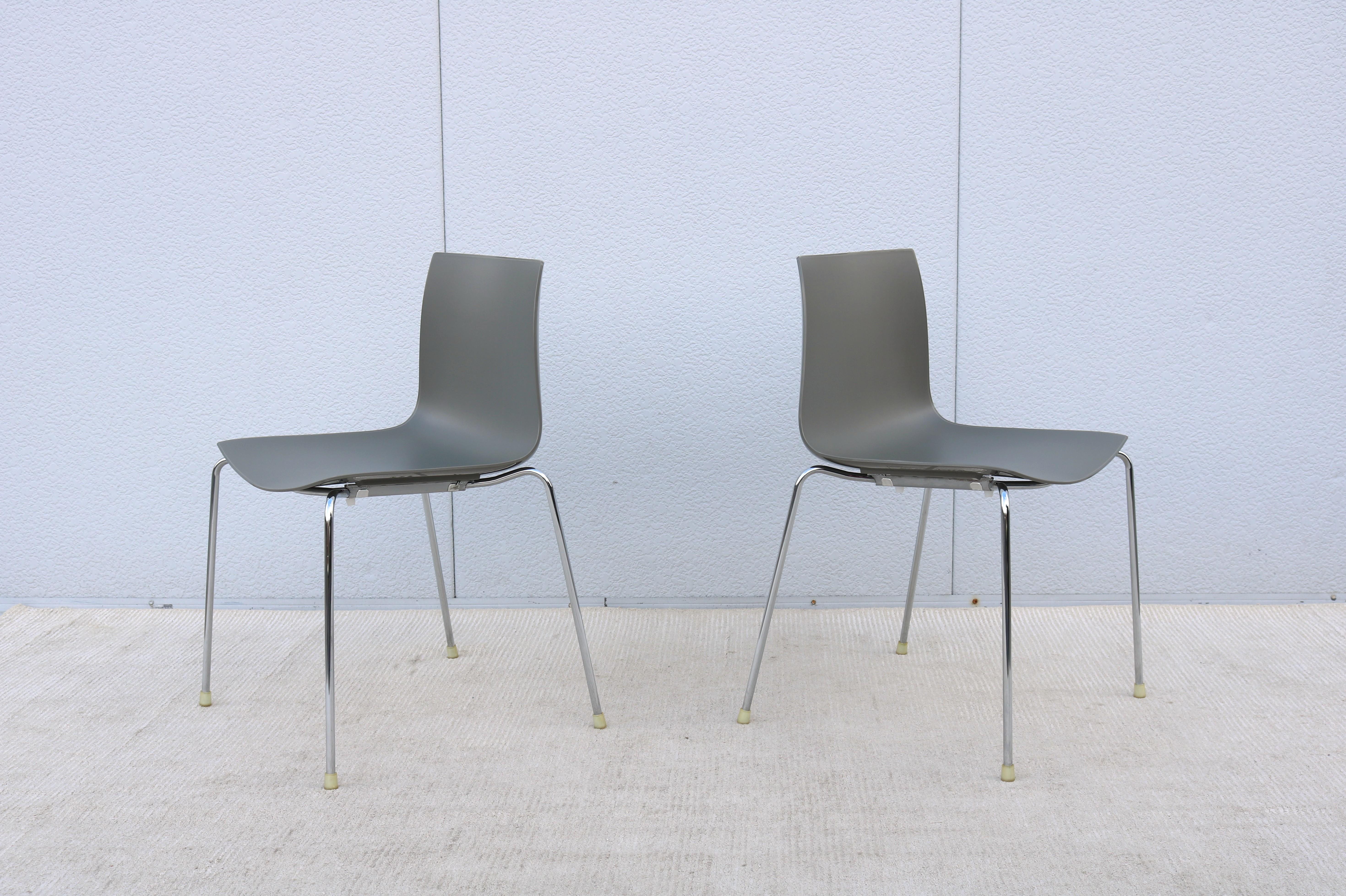 Contemporary Italian Modern Lievore Altherr Molina for Arper Catifa 46 Dining Chairs - a Pair For Sale