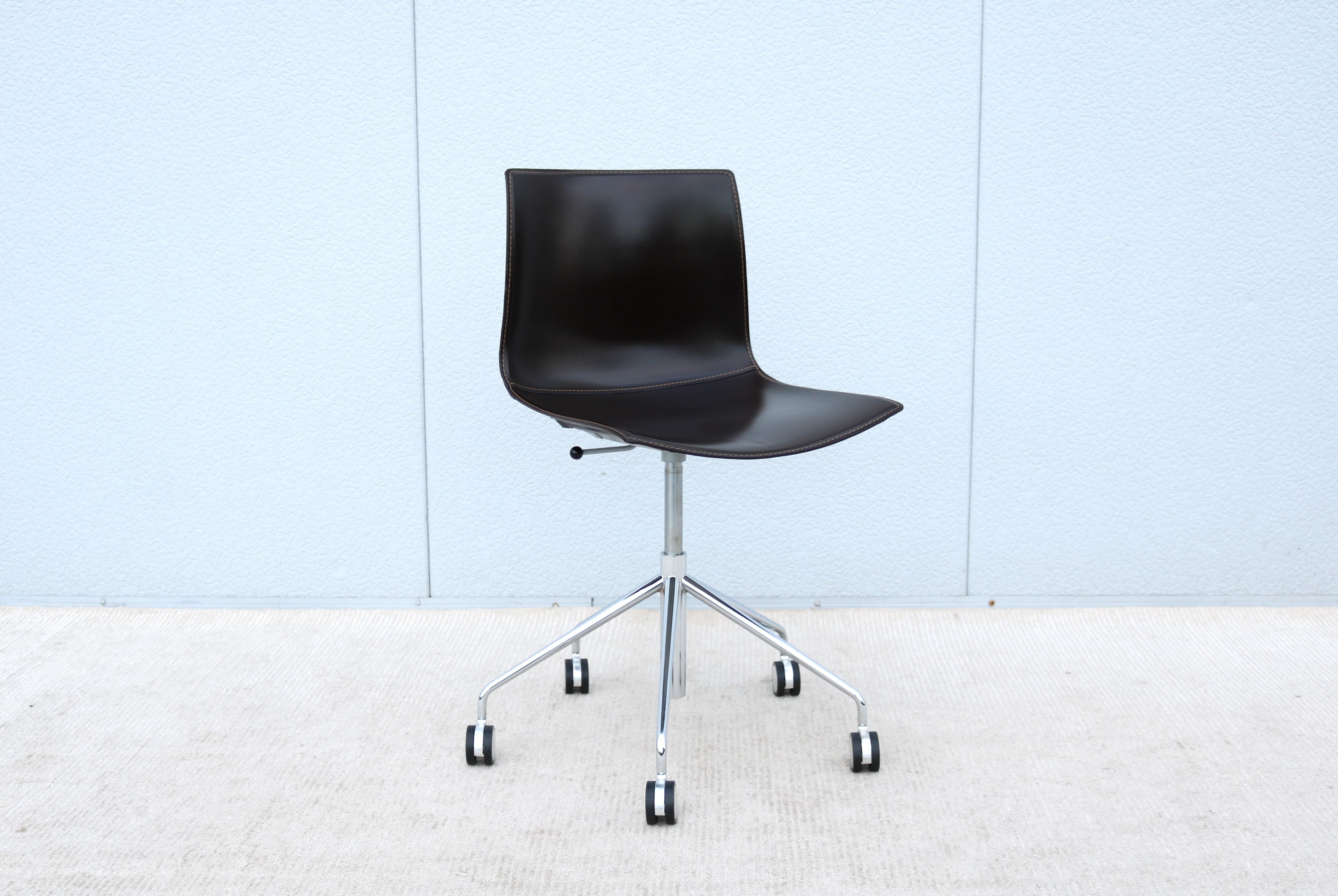 Steel Italian Modern Lievore Altherr Molina for Arper Catifa Leather Swivel Desk Chair For Sale