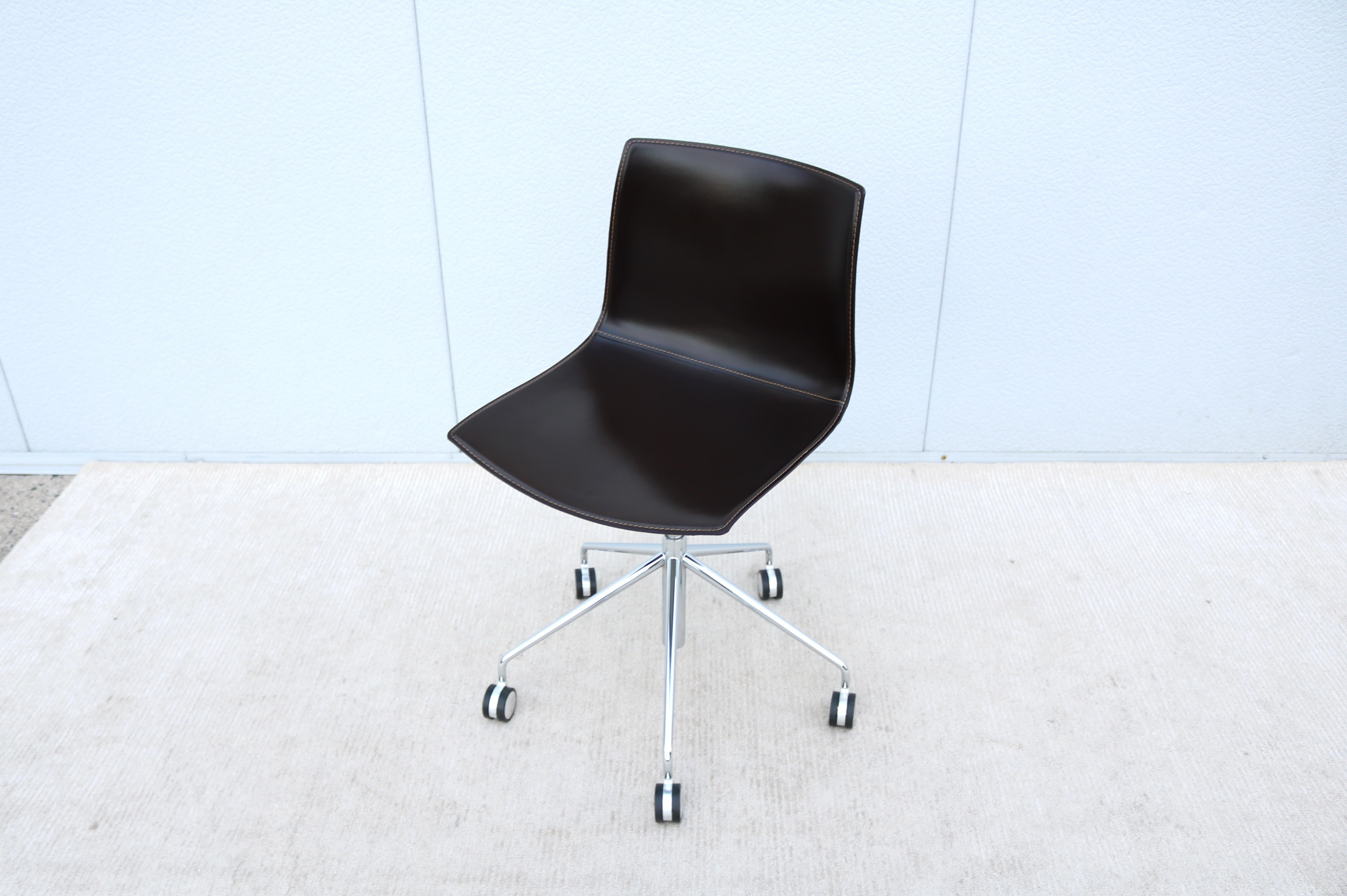 Italian Modern Lievore Altherr Molina for Arper Catifa Leather Swivel Desk Chair For Sale 2