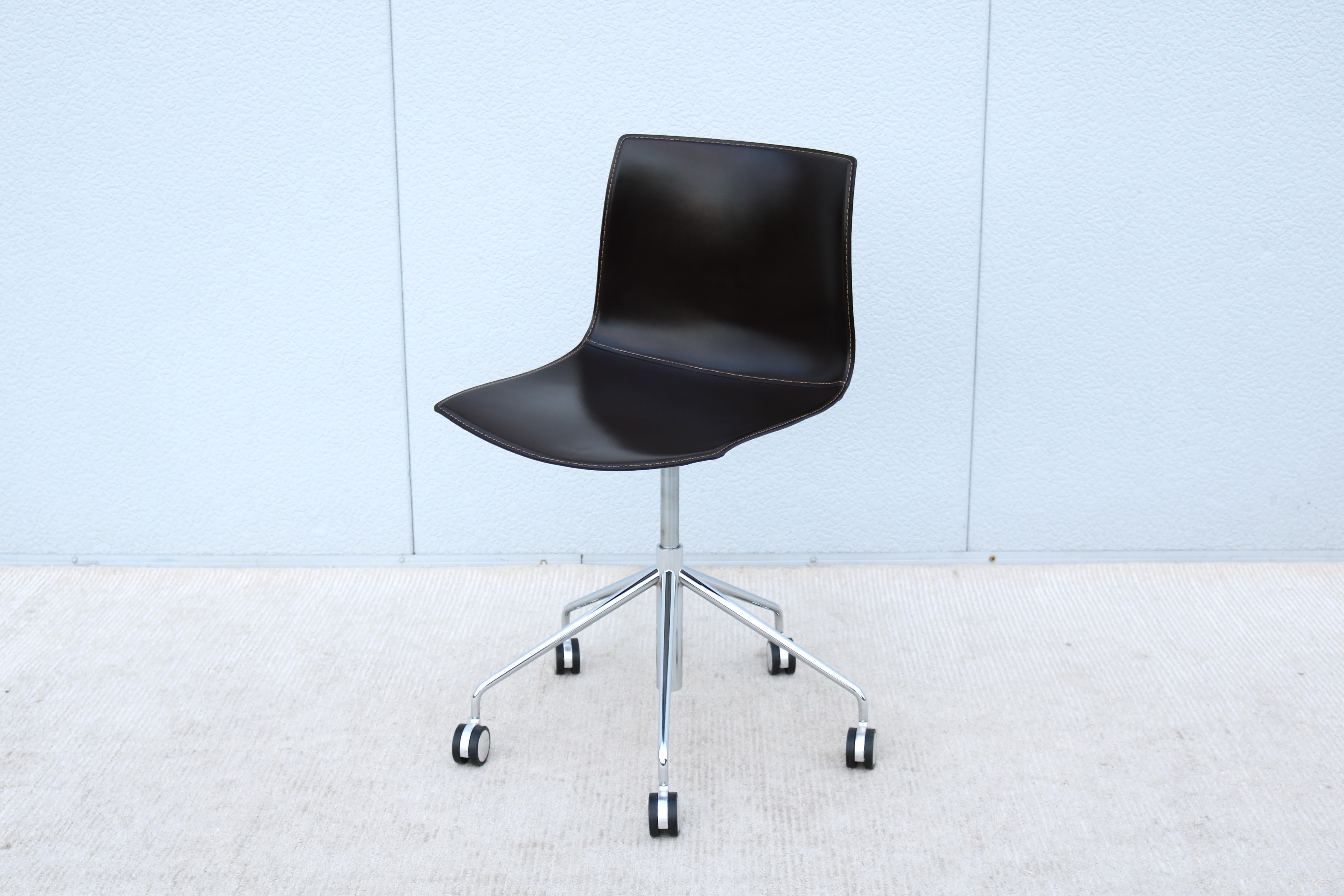 Italian Modern Lievore Altherr Molina for Arper Catifa Leather Swivel Desk Chair For Sale 3