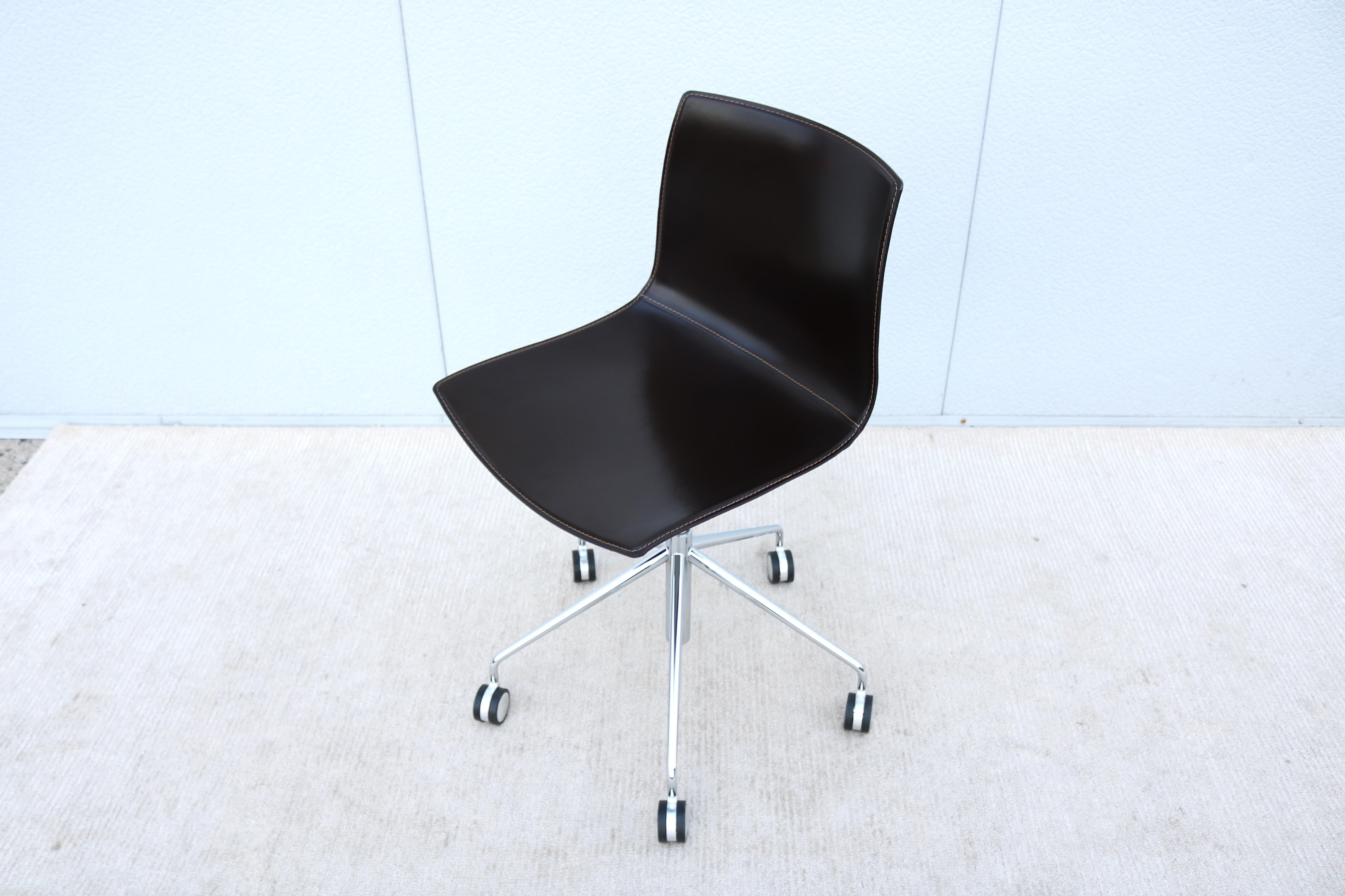 Italian Modern Lievore Altherr Molina for Arper Catifa Leather Swivel Desk Chair For Sale 4