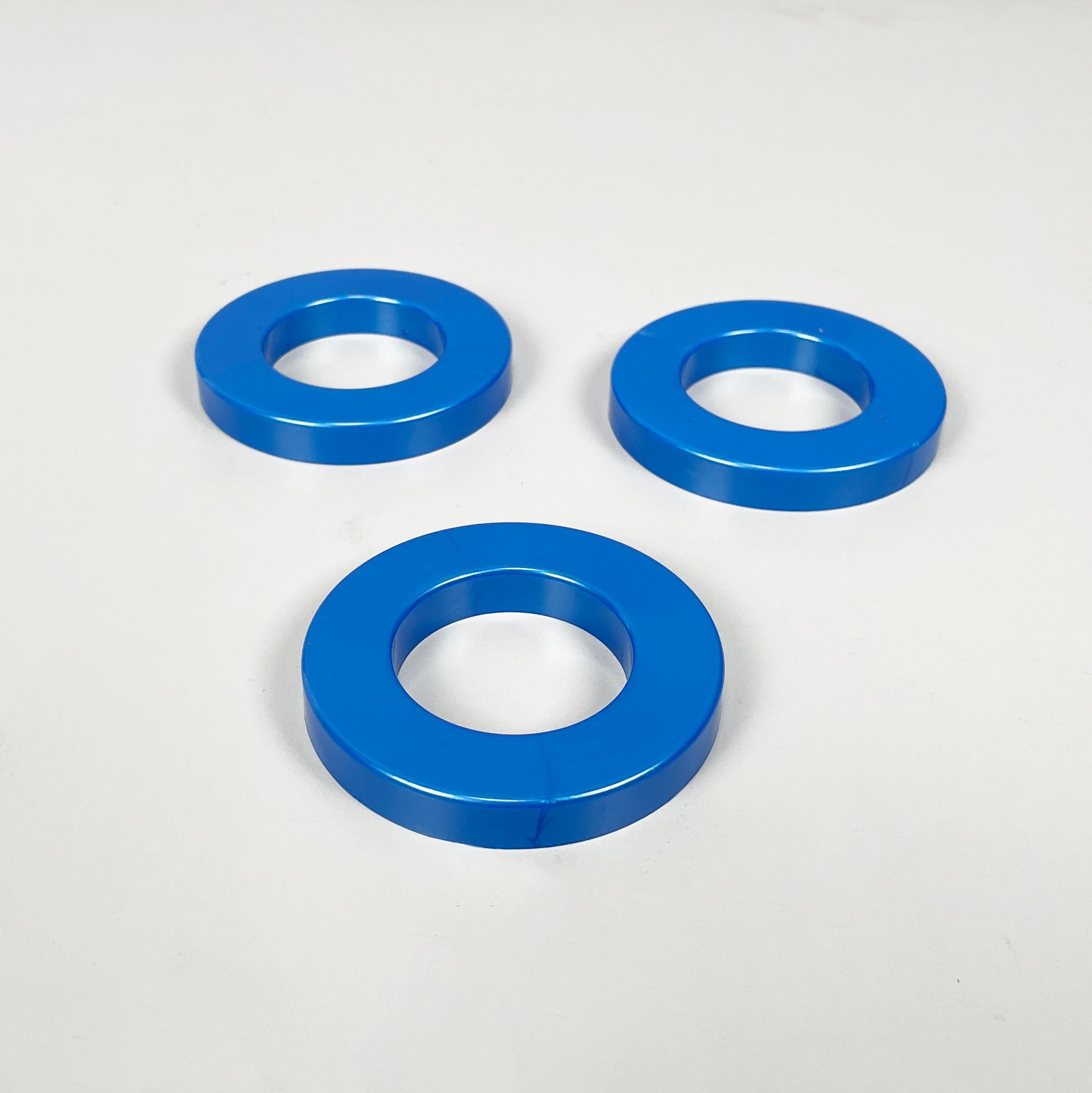 Plastic Italian modern light blue rings for perpetual wall calendar by Ring A Date, 2020 For Sale