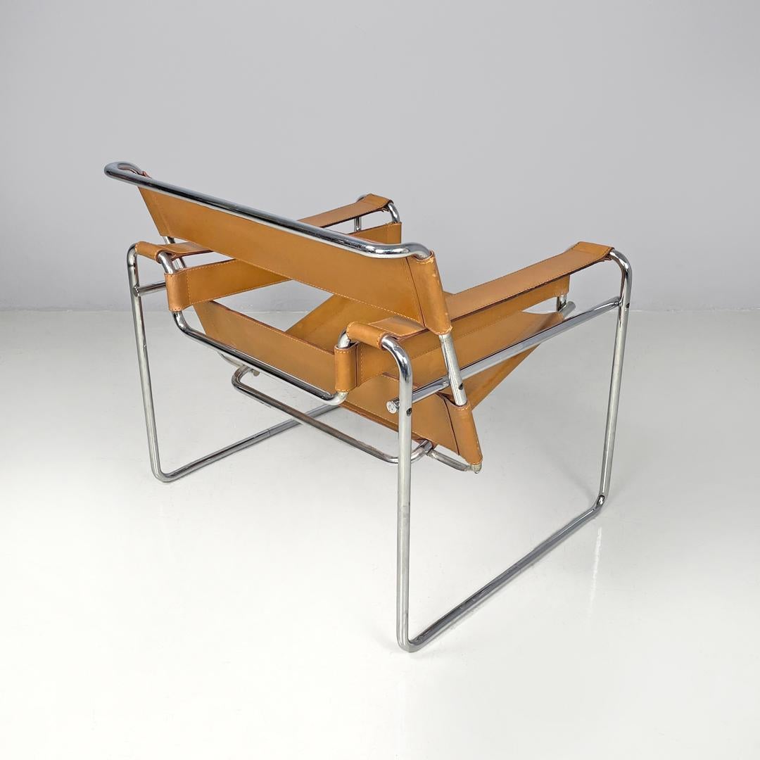 Late 20th Century Italian modern light brown armchairs Wassily by Marcel Breuer for Gavina, 1970s For Sale