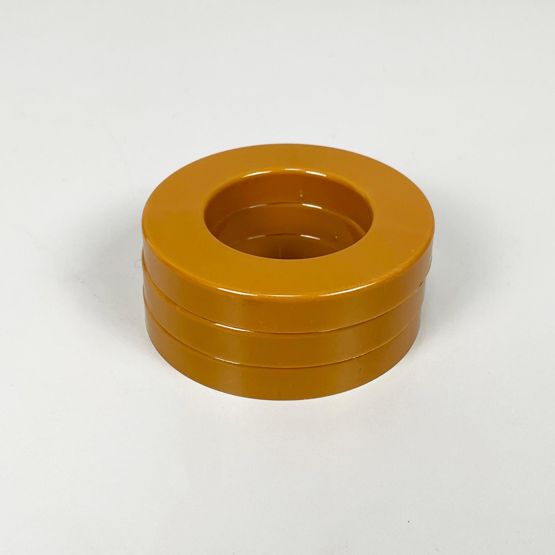 Italian modern light brown rings for perpetual wall calendar by Ring A Date 2020 In Good Condition For Sale In MIlano, IT