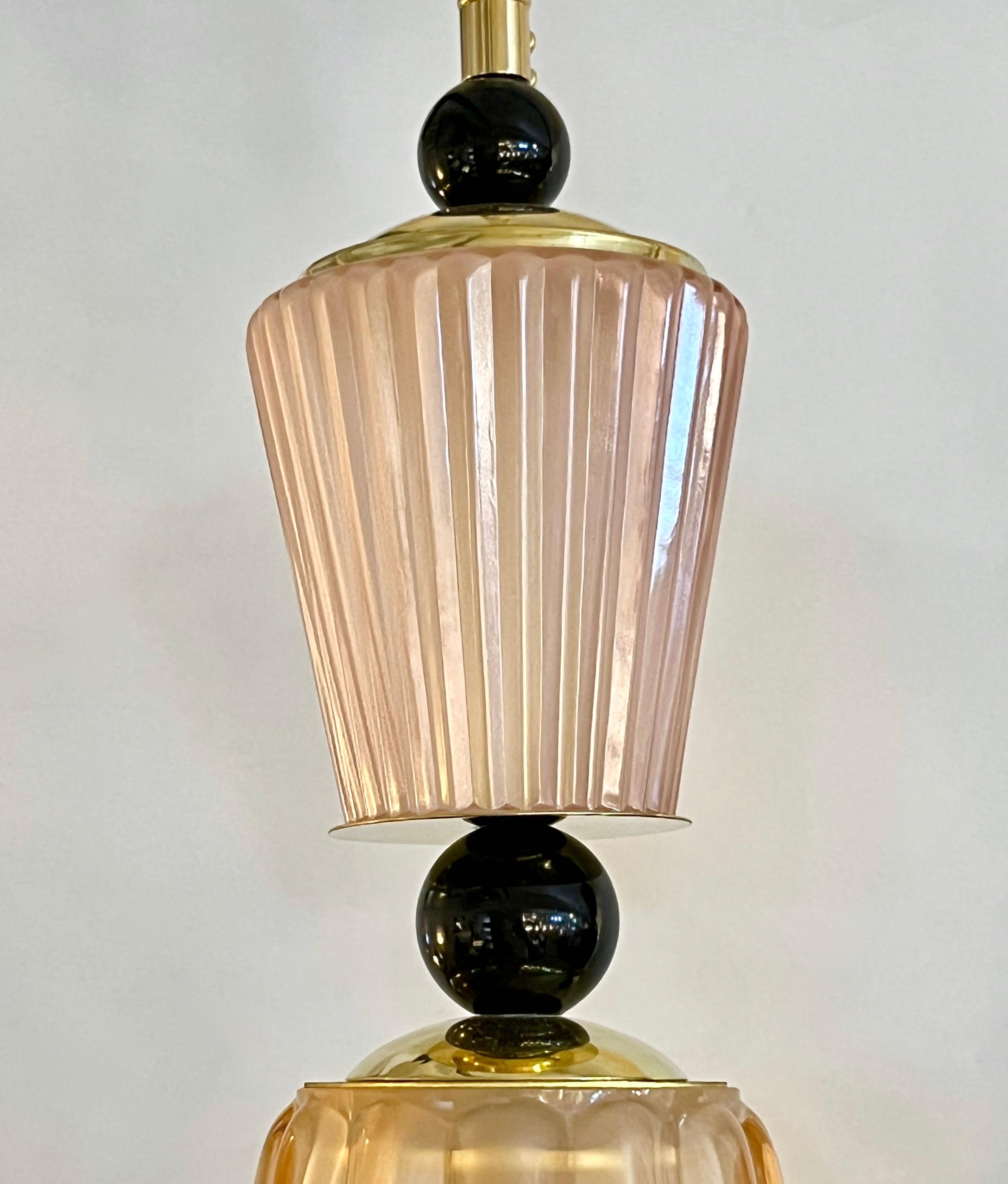 Italian Modern Light Pink Murano Glass Star Pendant In New Condition In New York, NY