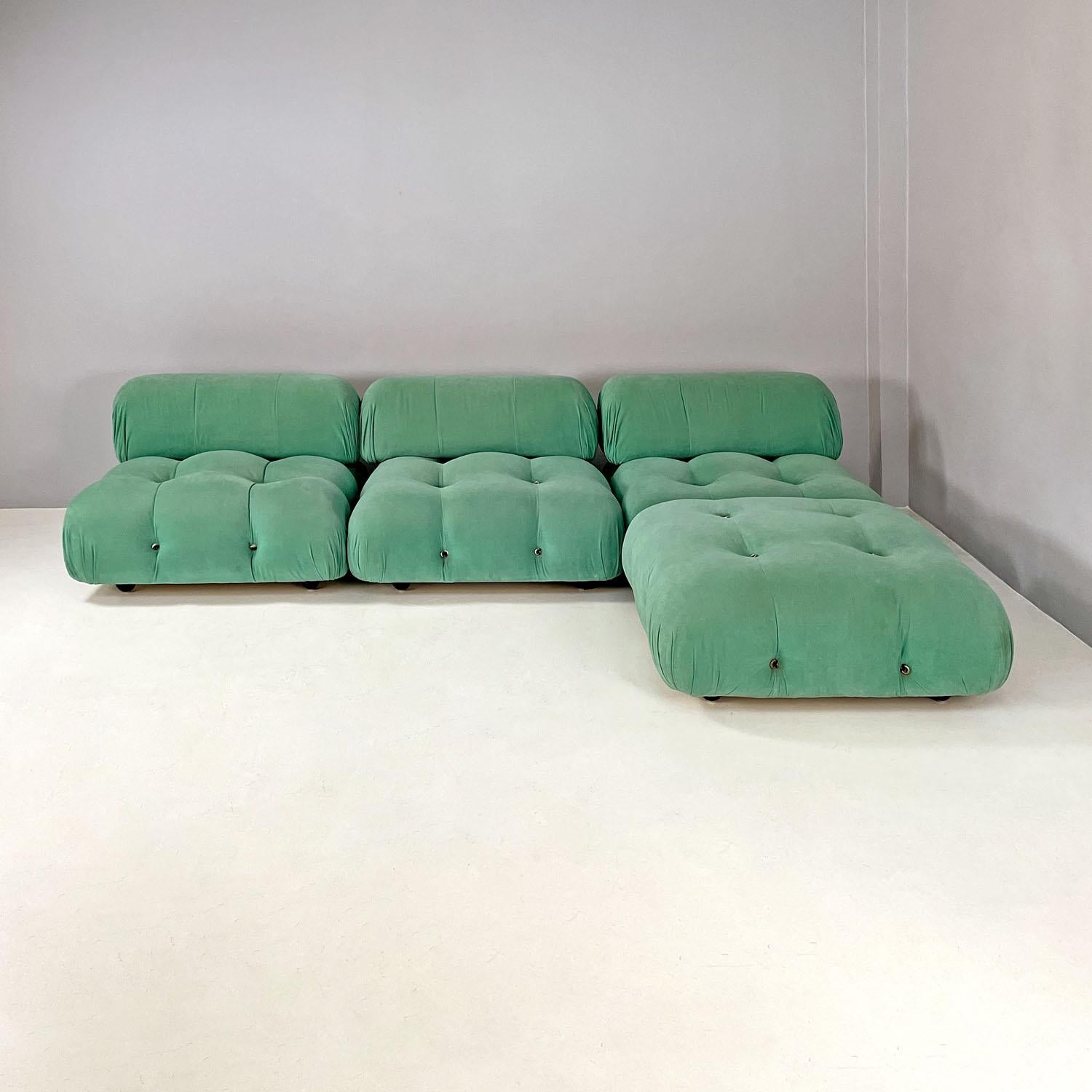 Italian modern light teal velvet sofa Camaleonda Mario Bellini B&B Italia, 1970s In Good Condition In MIlano, IT