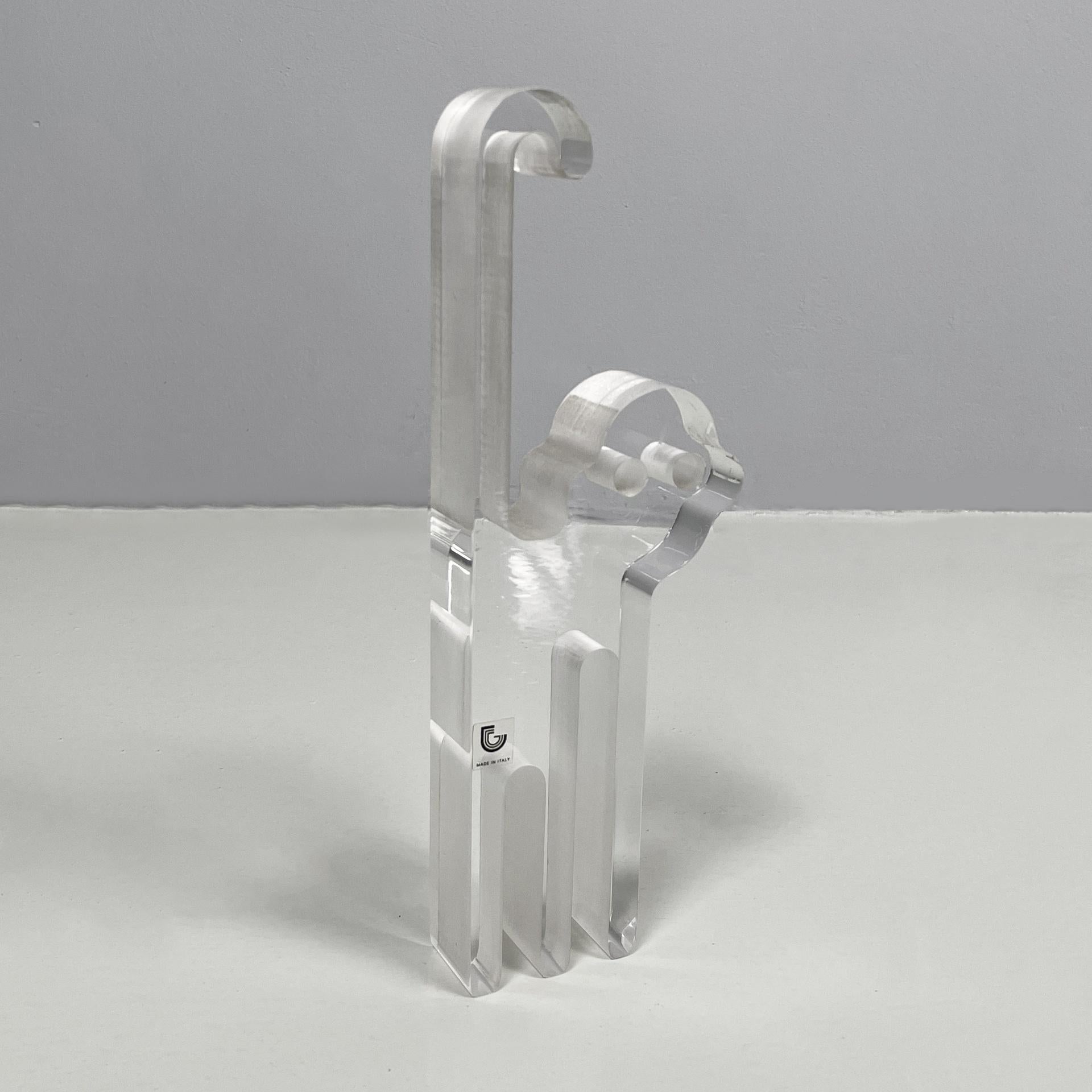 Italian modern lucite sculpture by Silvio Russo for iGuzzini, 1970s
Sculpture in the shape of a stylized monkey on four-legged, in transparent lucite. The animal's eyes are two holes. The tail is straight with a slight curve towards the