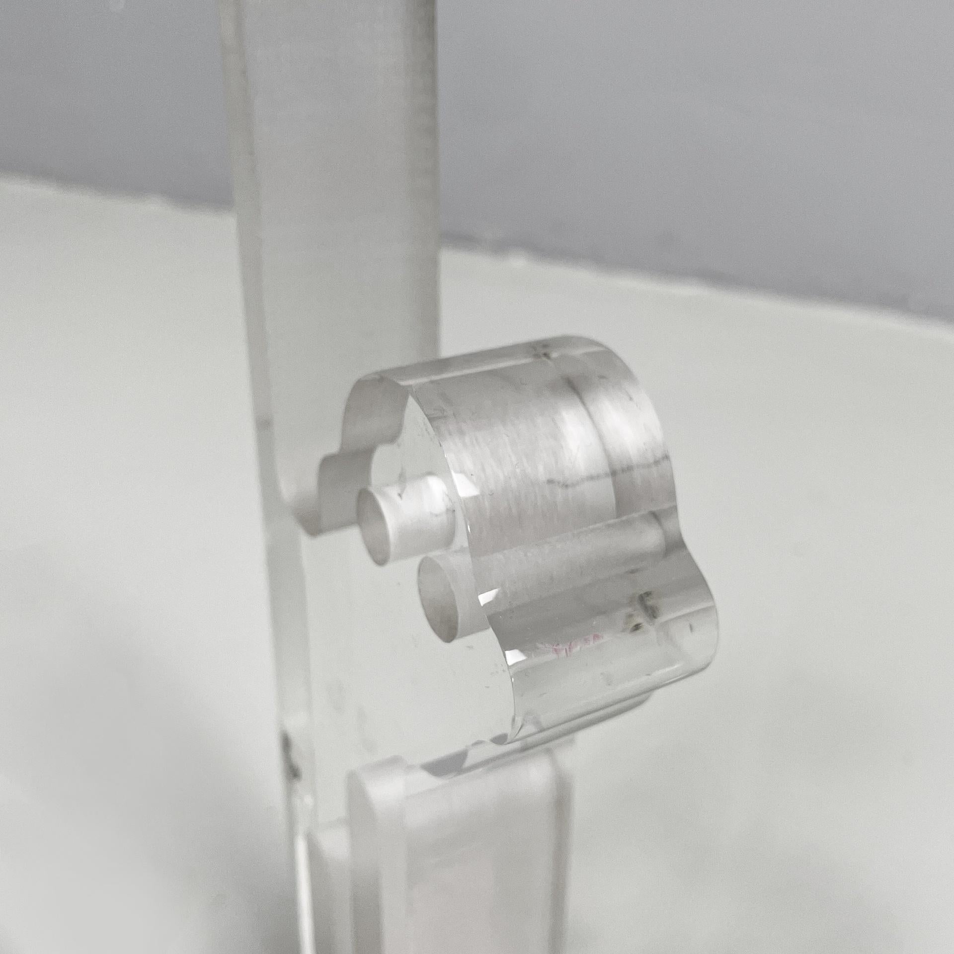 Italian modern lucite sculpture by Silvio Russo for Guzzini, 1970s in vendita 1