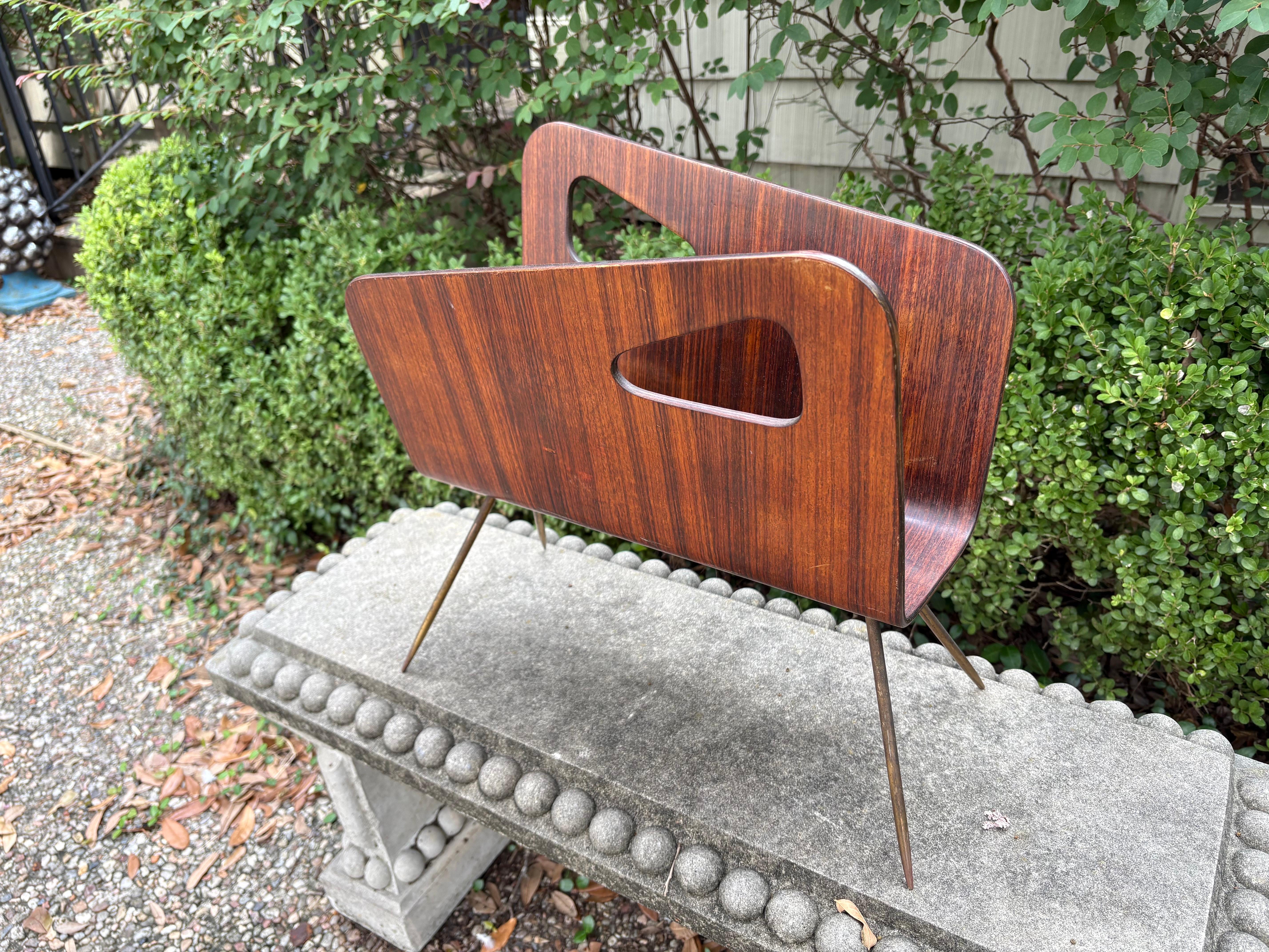 Ottone Portariviste moderno italiano in vendita