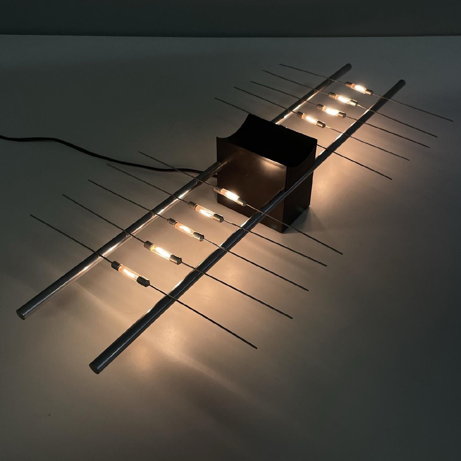 Late 20th Century Lampe de table magnétique moderne italienne par Theodore Waddell pour Zanotta, 1971 en vente