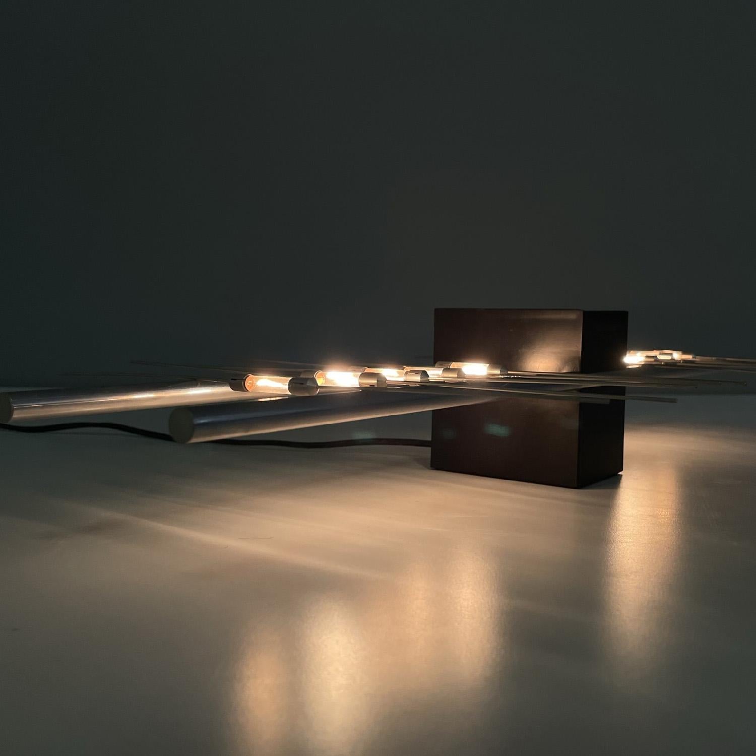 Italian modern magnetic table lamp by Theodore Waddell for Zanotta, 1971 For Sale 1