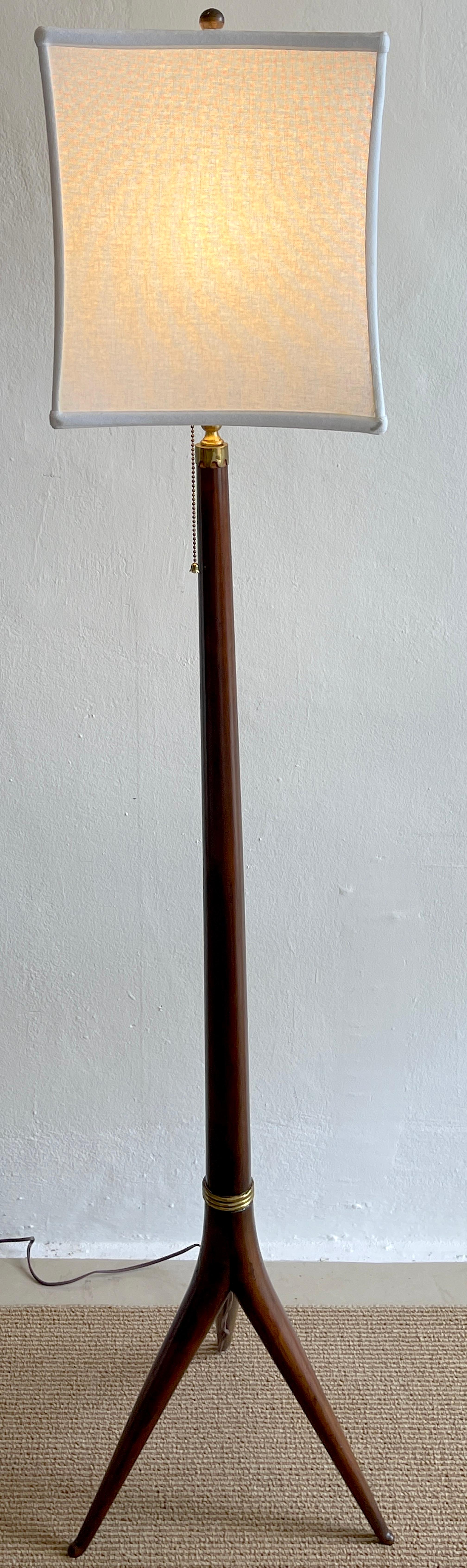 Italian Modern Hardwood & Brass Floor Lamp, Manner of Gio Ponti 1