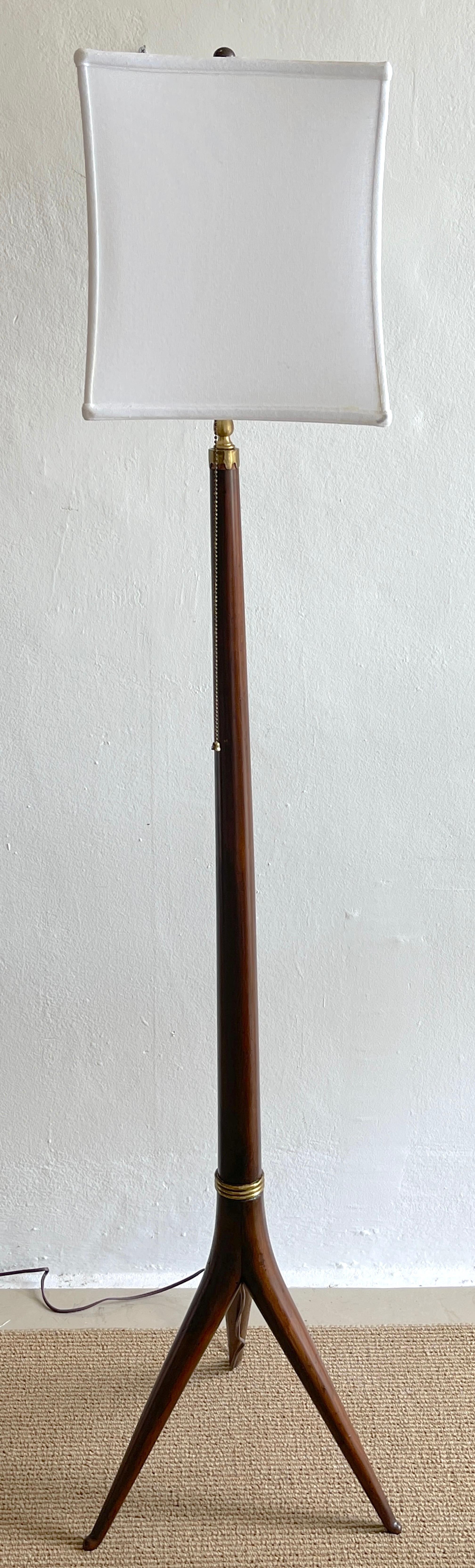 Italian Modern Hardwood & Brass Floor Lamp, Manner of Gio Ponti 3