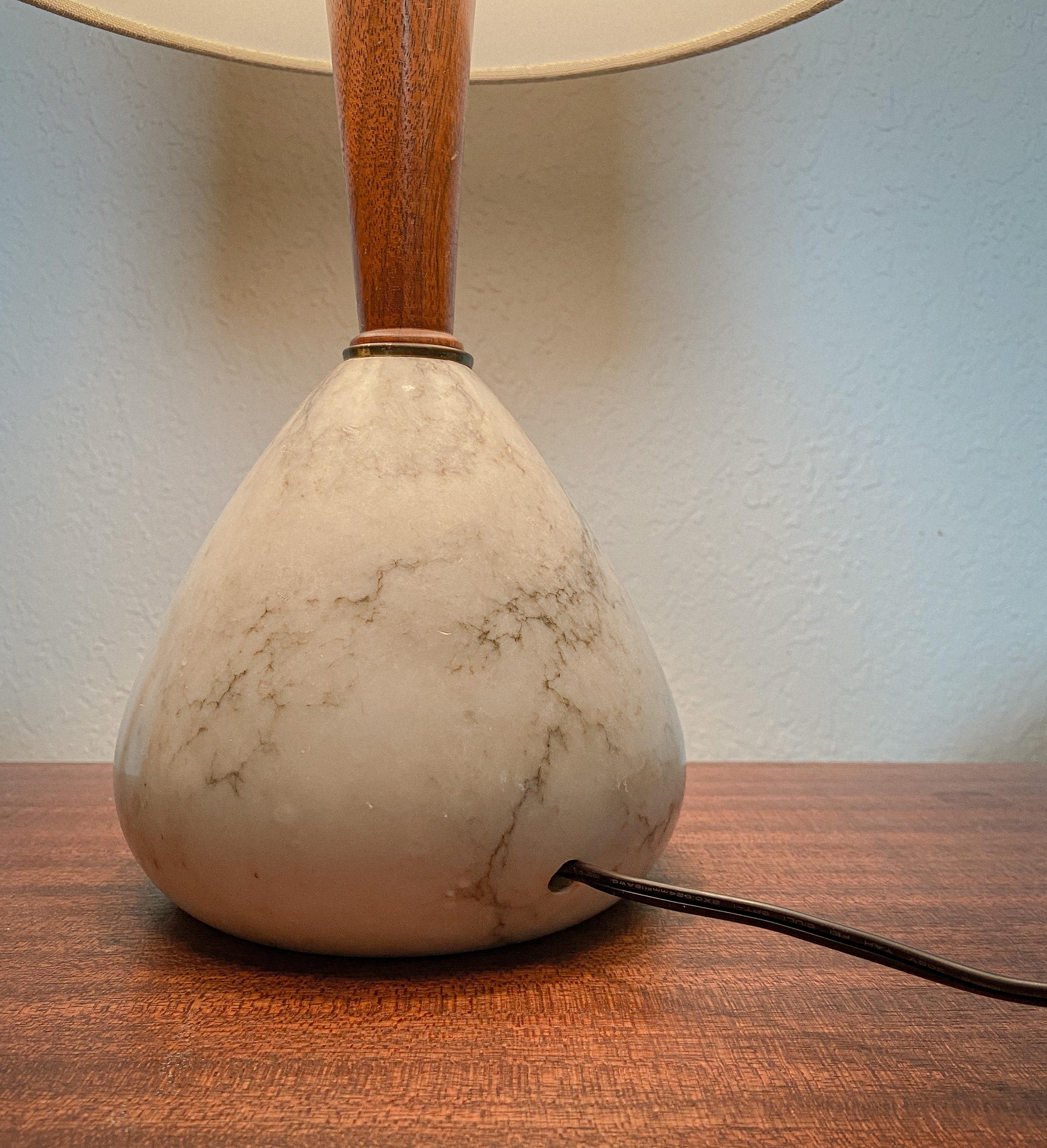 Italian Modern Marble and Walnut Table Lamp, 1960's In Good Condition In Round Rock, TX