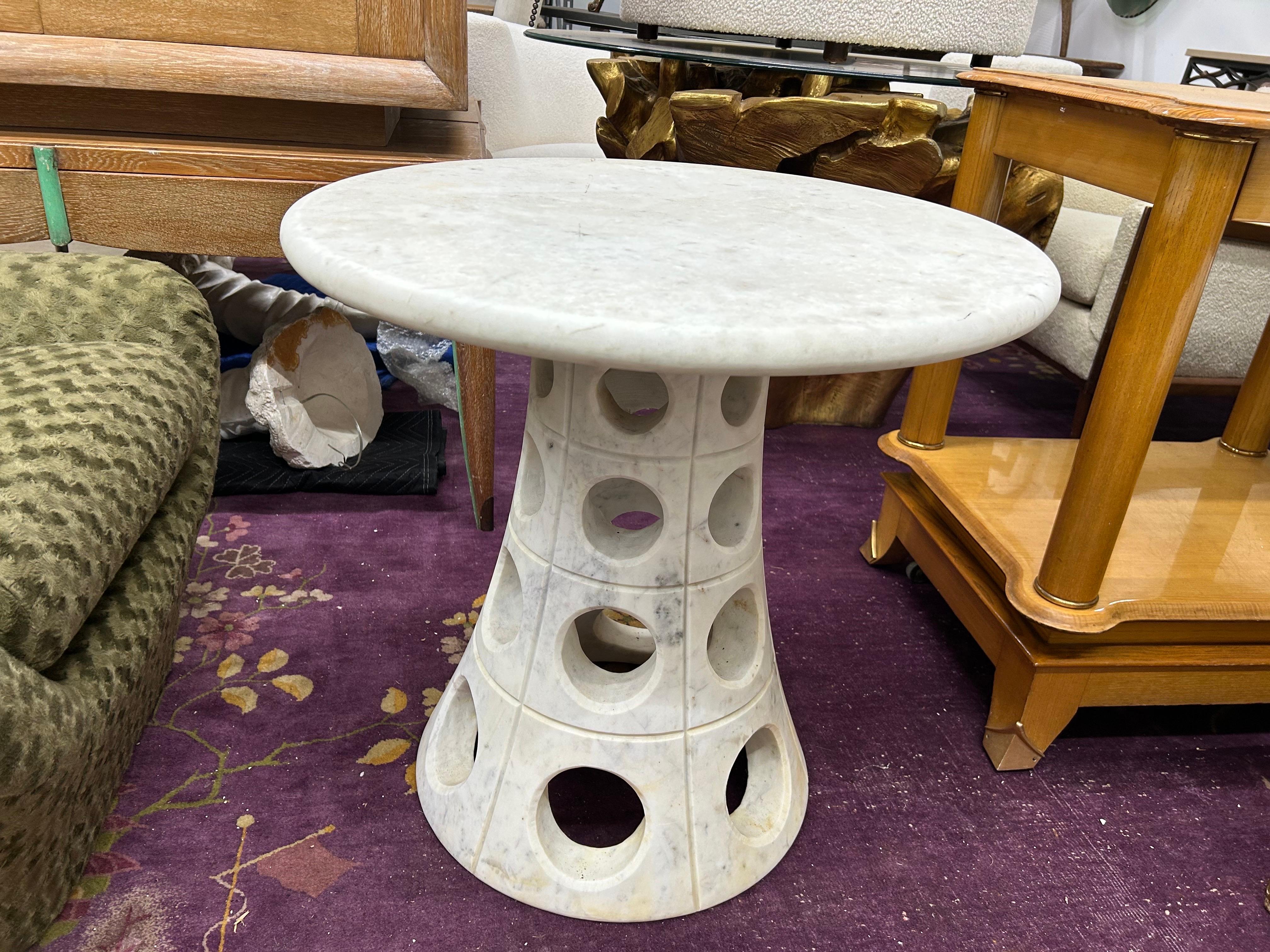 Mesa de mármol moderna italiana Italiano en venta