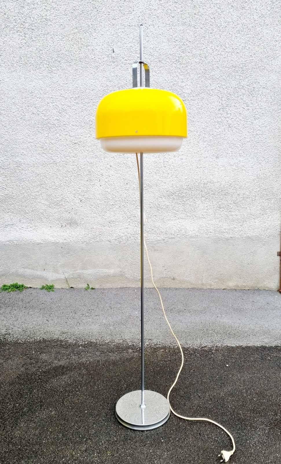 Italian Modern Medusa Floor Lamp, Design Luigi Massoni for Guzzini, Italy 70s For Sale 8