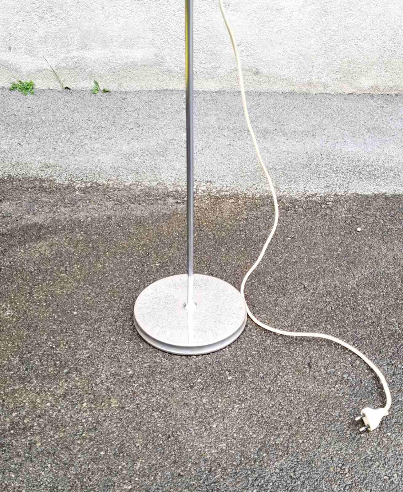 Italian Modern Medusa Floor Lamp, Design Luigi Massoni for Guzzini, Italy 70s In Excellent Condition For Sale In Lucija, SI