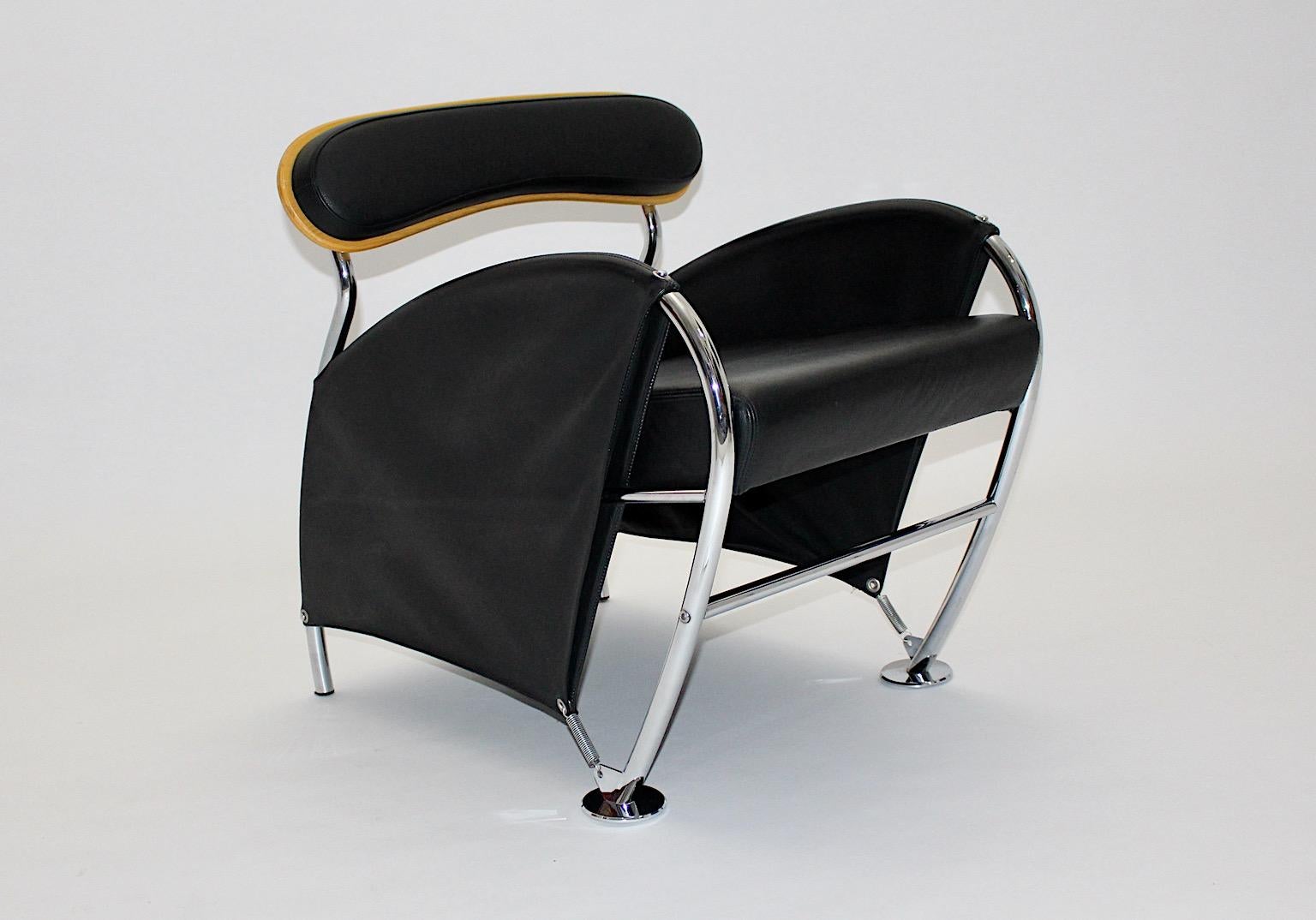 Italian Modern vintage lounge chair or armchair, model Numero Uno, from leather and chrome by Massimo Iosa Ghini for Moroso 1986, Italy.
Freestanding ergonomic lounge chair or armchair or easy chair from black leather seat and back with chrome