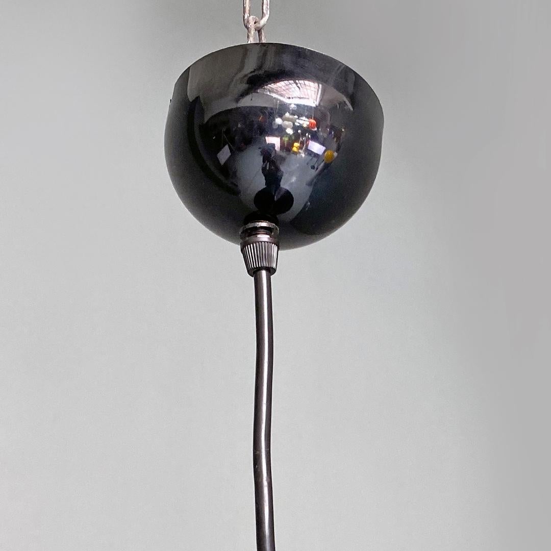 Italian modern metal Akaari chandelier by Vico Magistretti for Oluce, 1985 In Good Condition For Sale In MIlano, IT