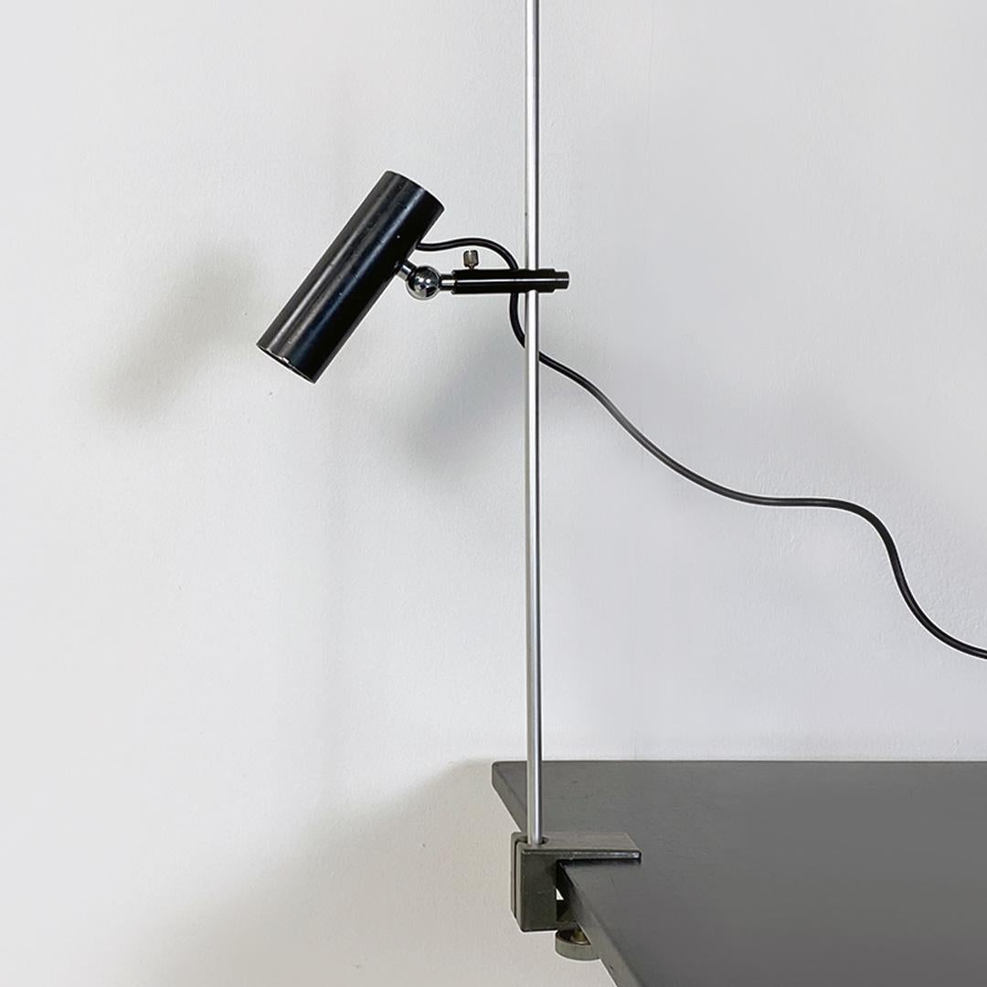 Moderne italienische Schreibtischlampe aus Metall und verchromtem Stahl, Gino Sarfatti für Arteluce, 1970 im Zustand „Gut“ in MIlano, IT