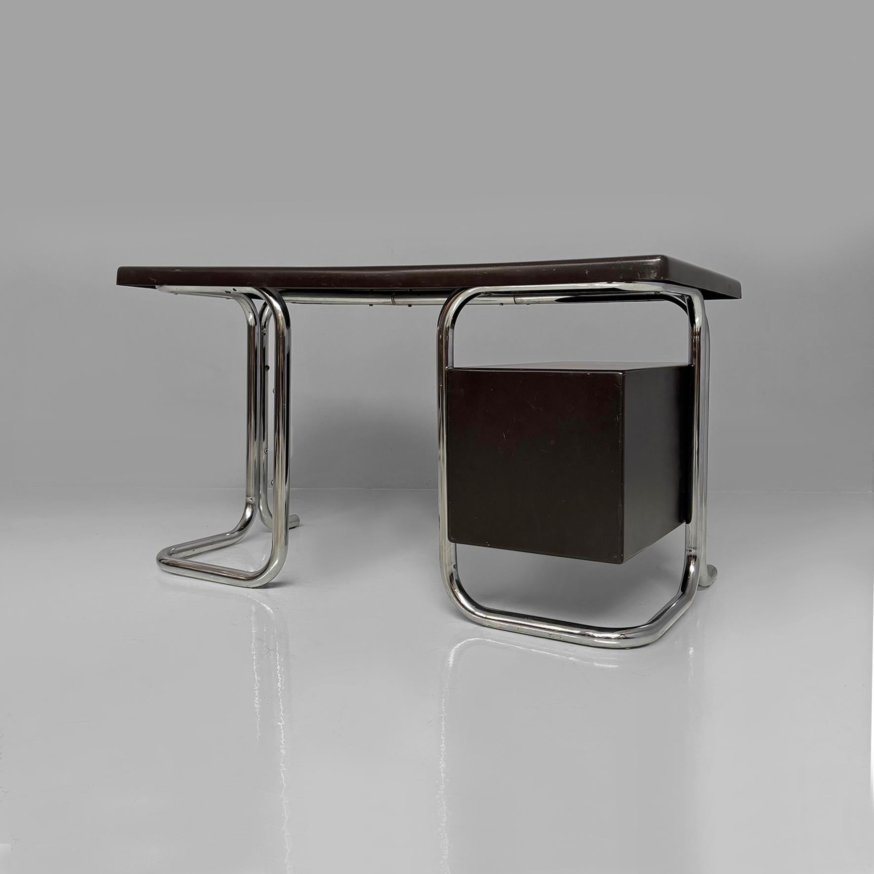 Escritorio moderno italiano de metal y plástico marrón oscuro para 2 INN, años 70 en Bueno estado para la venta en MIlano, IT