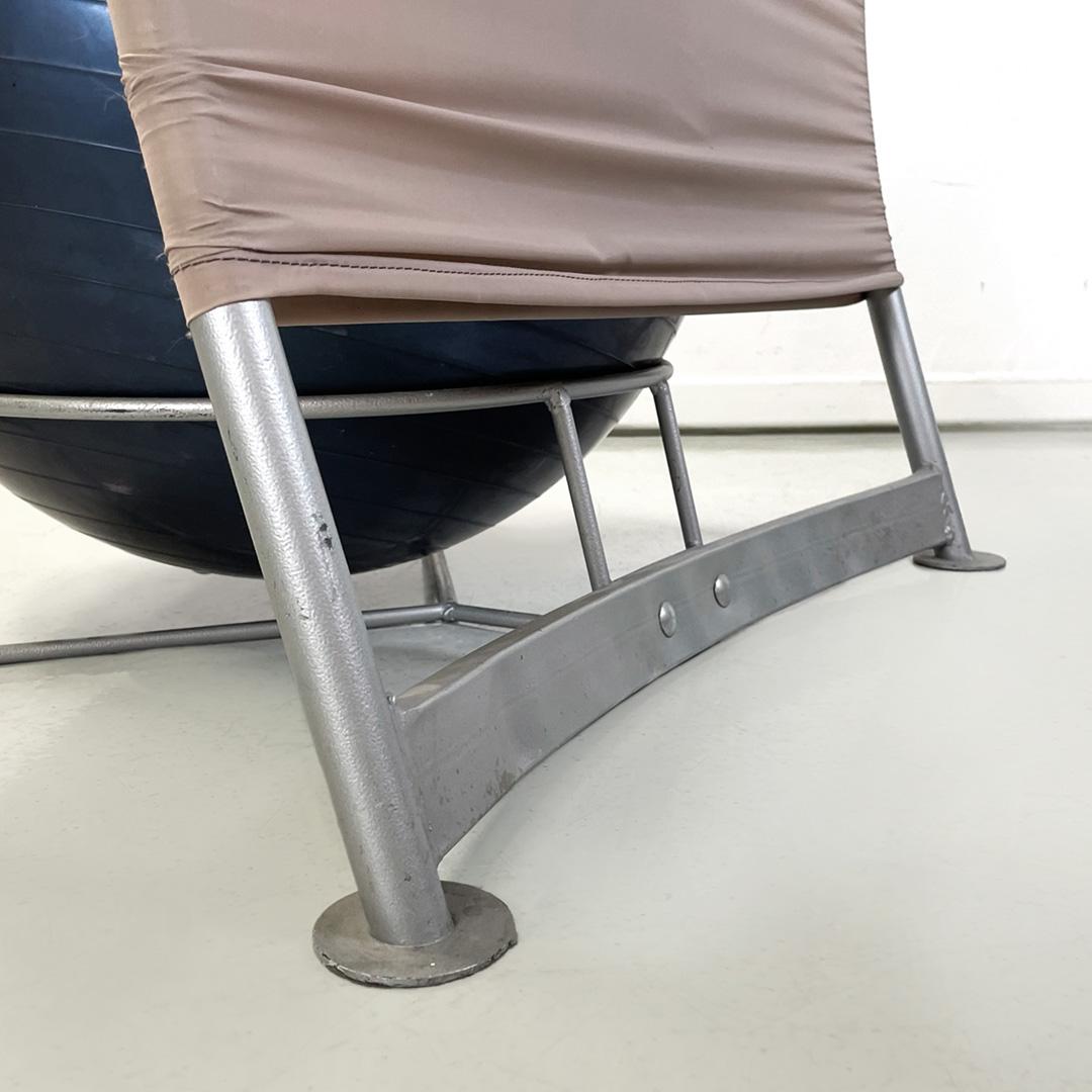Fauteuil moderne italien à boules bleues San Siro conçu par Fabrizio Ballardini, 1995 4