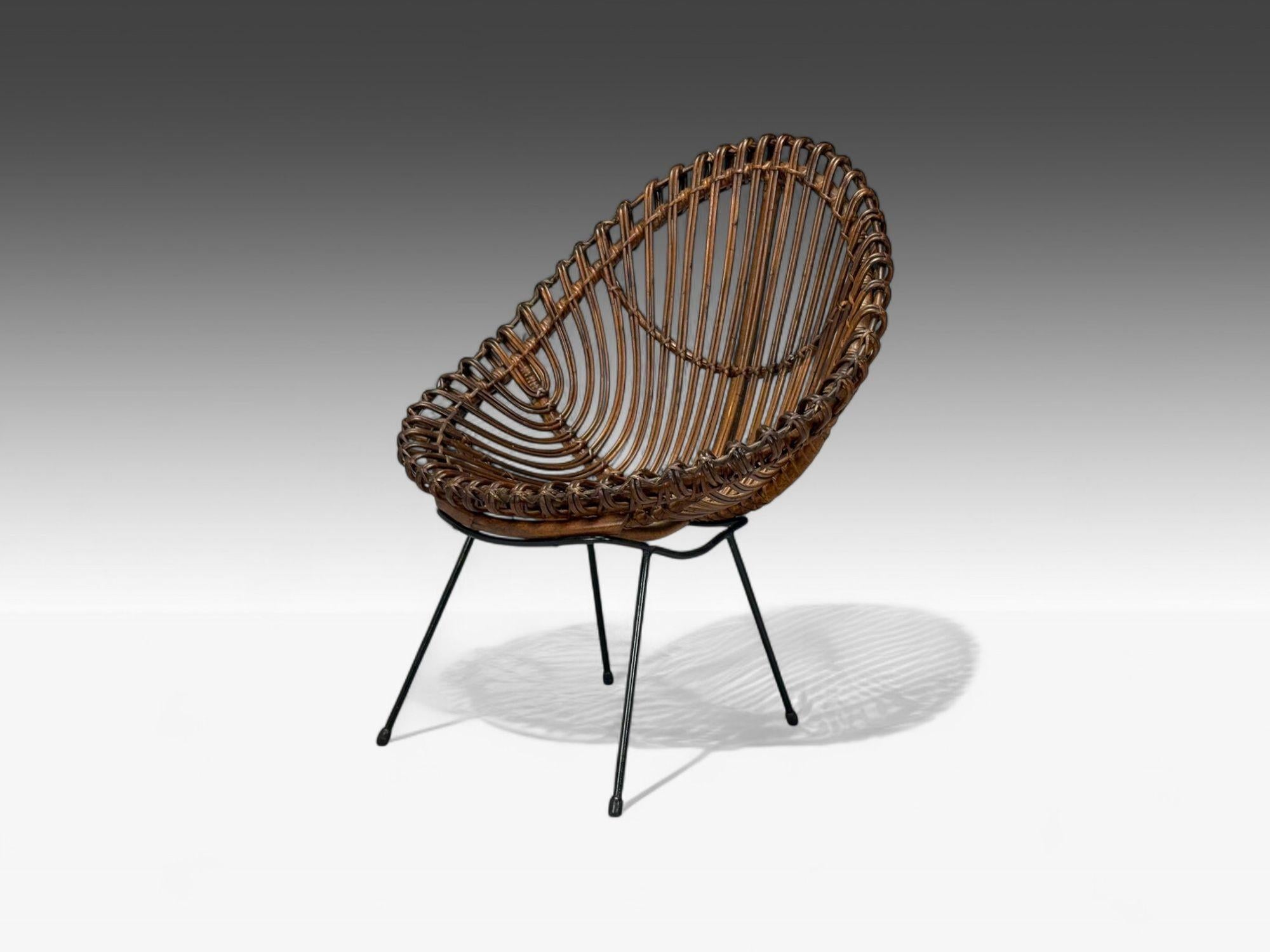 Italienische Moderne, Metall, Bambus, Rattan, Lounge-Stühle, Italien, 1950er Jahre im Zustand „Gut“ im Angebot in Manhasset, NY