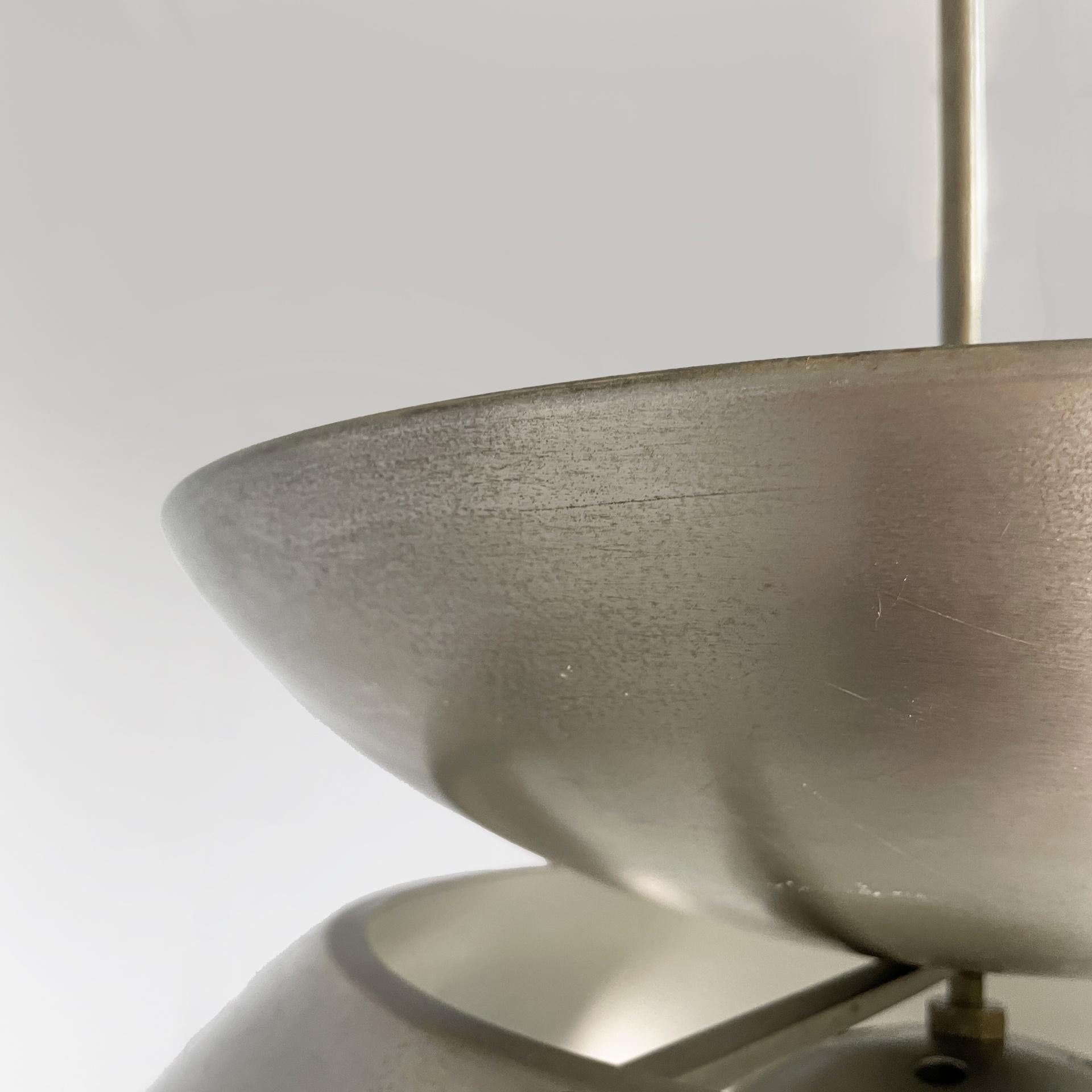 Lampadario moderno italiano in metallo Cetra di Vico Magistretti per Artemide, anni '70 in vendita 4