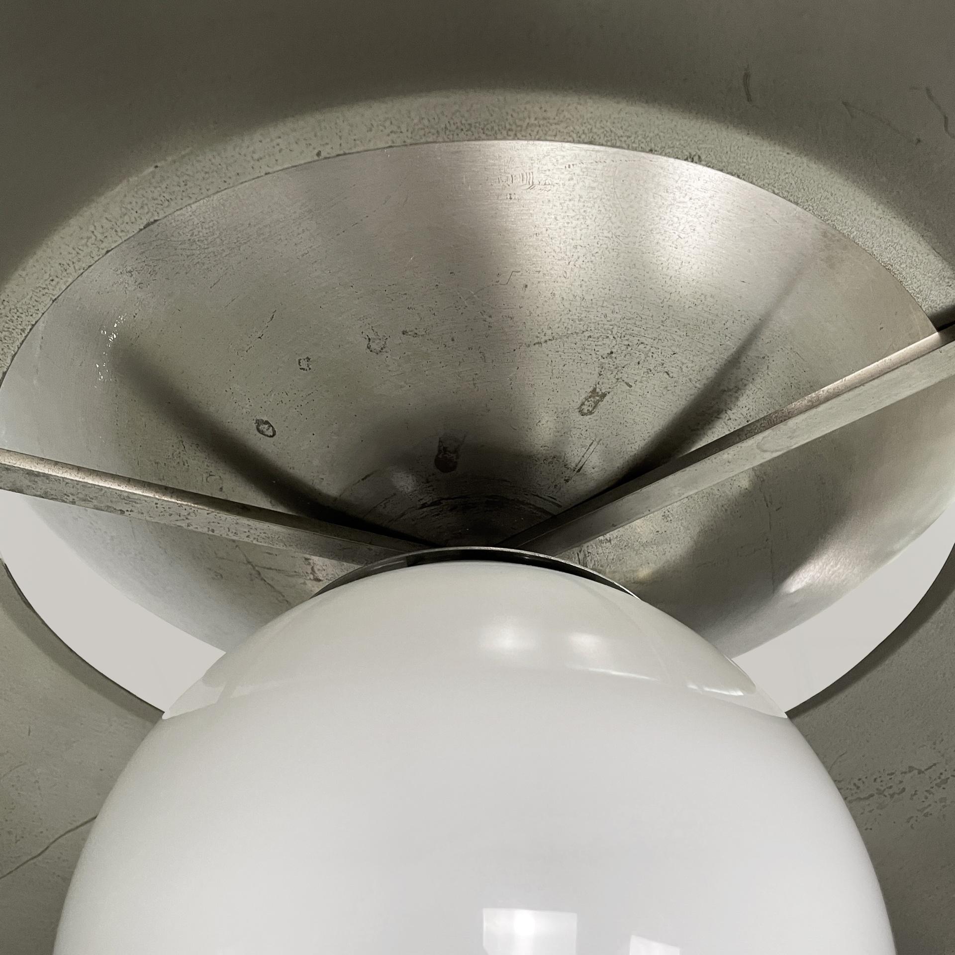Lampadario moderno italiano in metallo Cetra di Vico Magistretti per Artemide, anni '70 in vendita 7