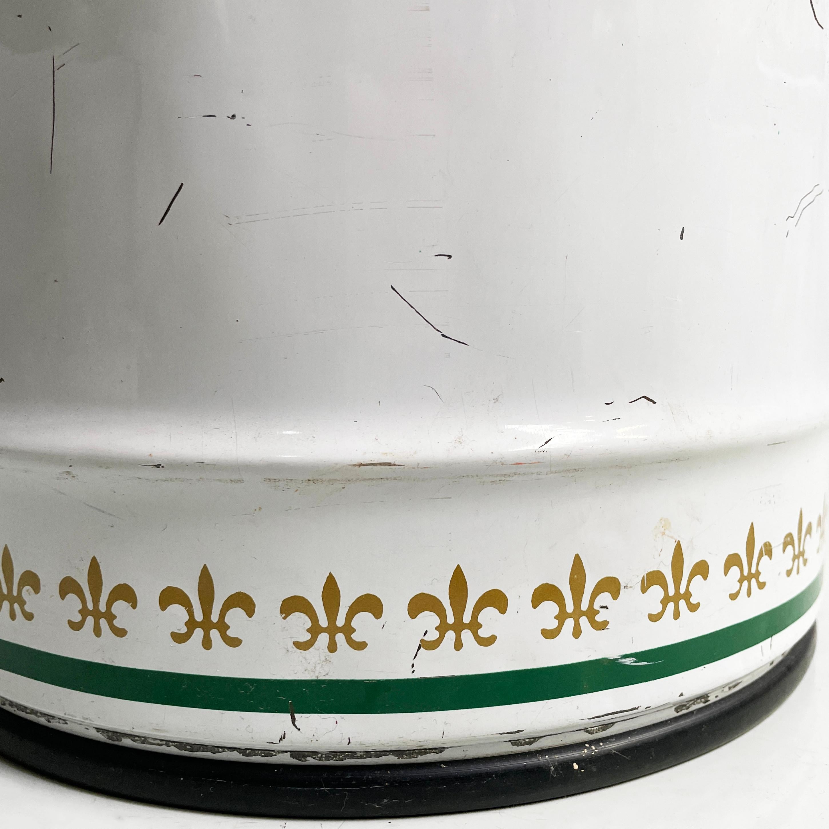 Moderner italienischer moderner Metallstoff-Hocker Omaggio a Warhol von Simon International, 1970er Jahre im Angebot 13