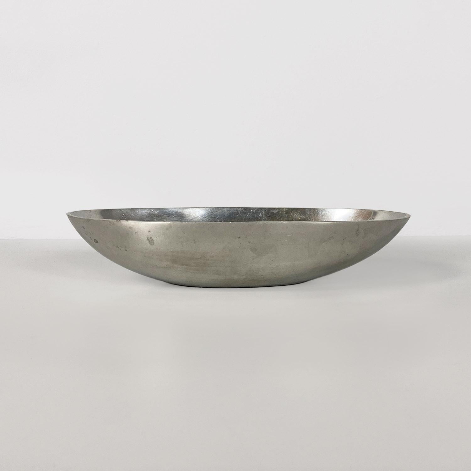 Italian modern metal oval serving bowl or container by La Rinascente, 1990s In Good Condition For Sale In MIlano, IT