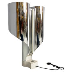 Vintage Italian modern metal Spinnaker table lamp, Corsini & Wiskemann for Stilnovo 1970