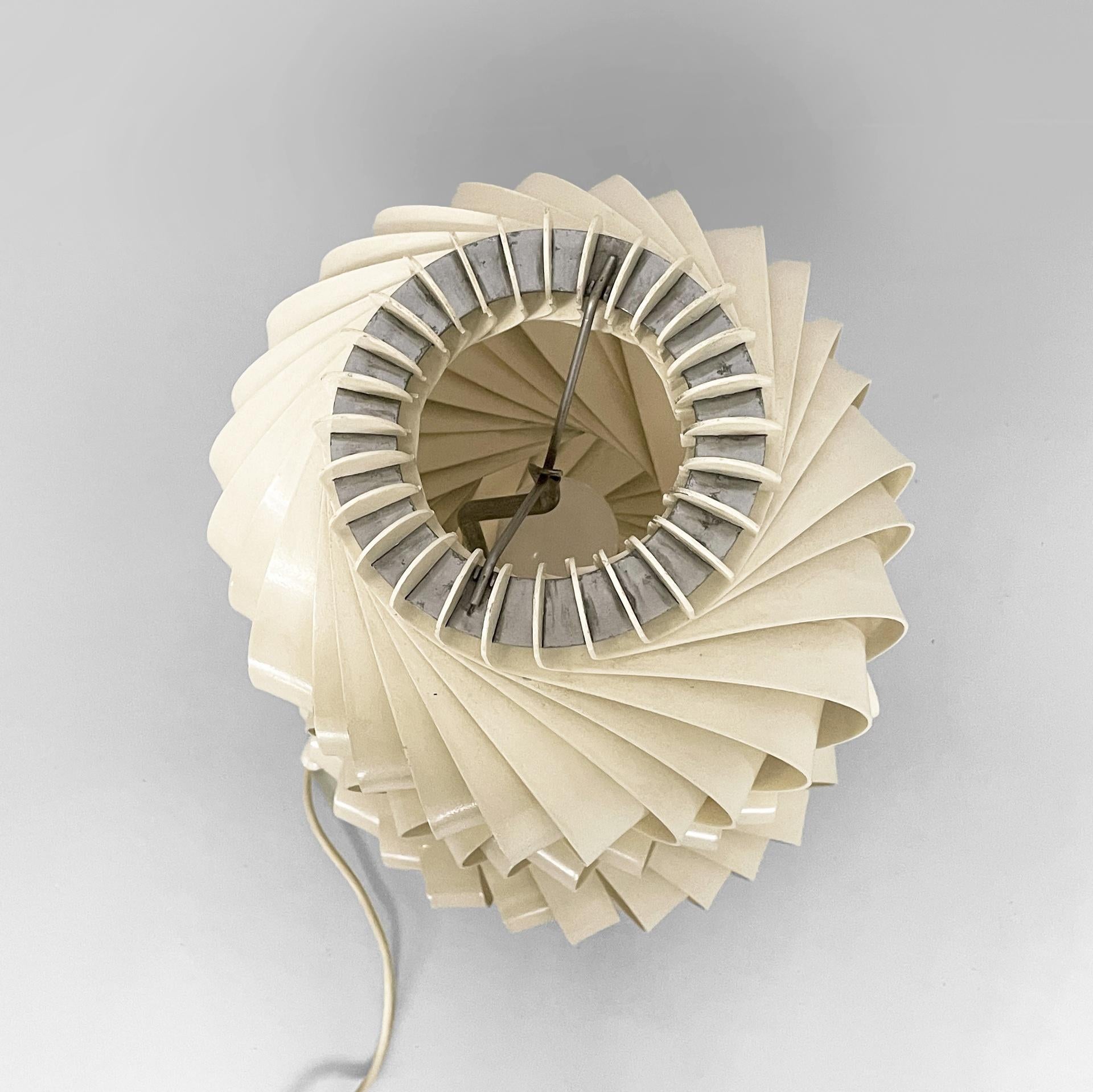 Late 20th Century Italian modern metal table lamp Medusa by Olaf von Bohr for Valenti, 1970s For Sale