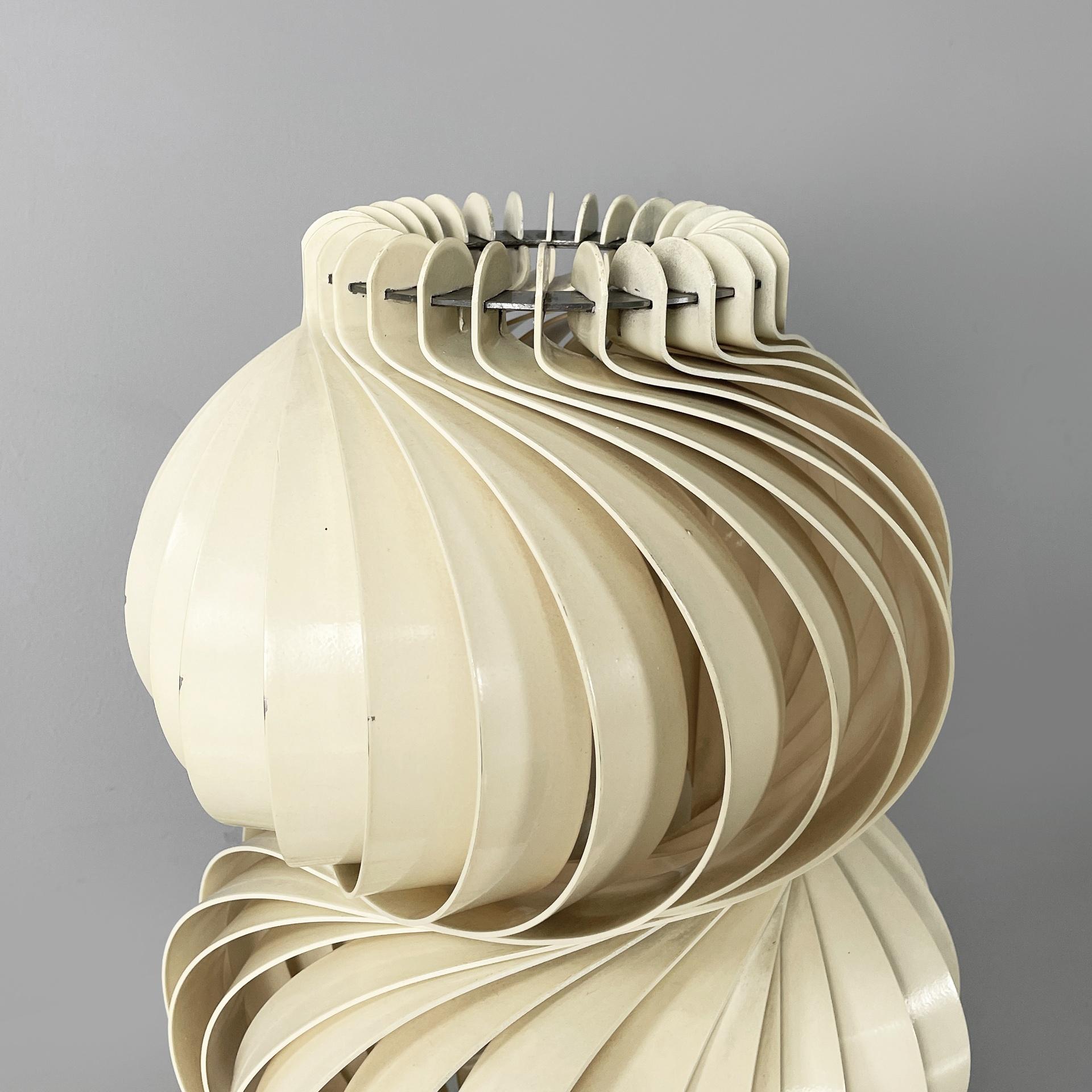 Metal Italian modern metal table lamp Medusa by Olaf von Bohr for Valenti, 1970s For Sale