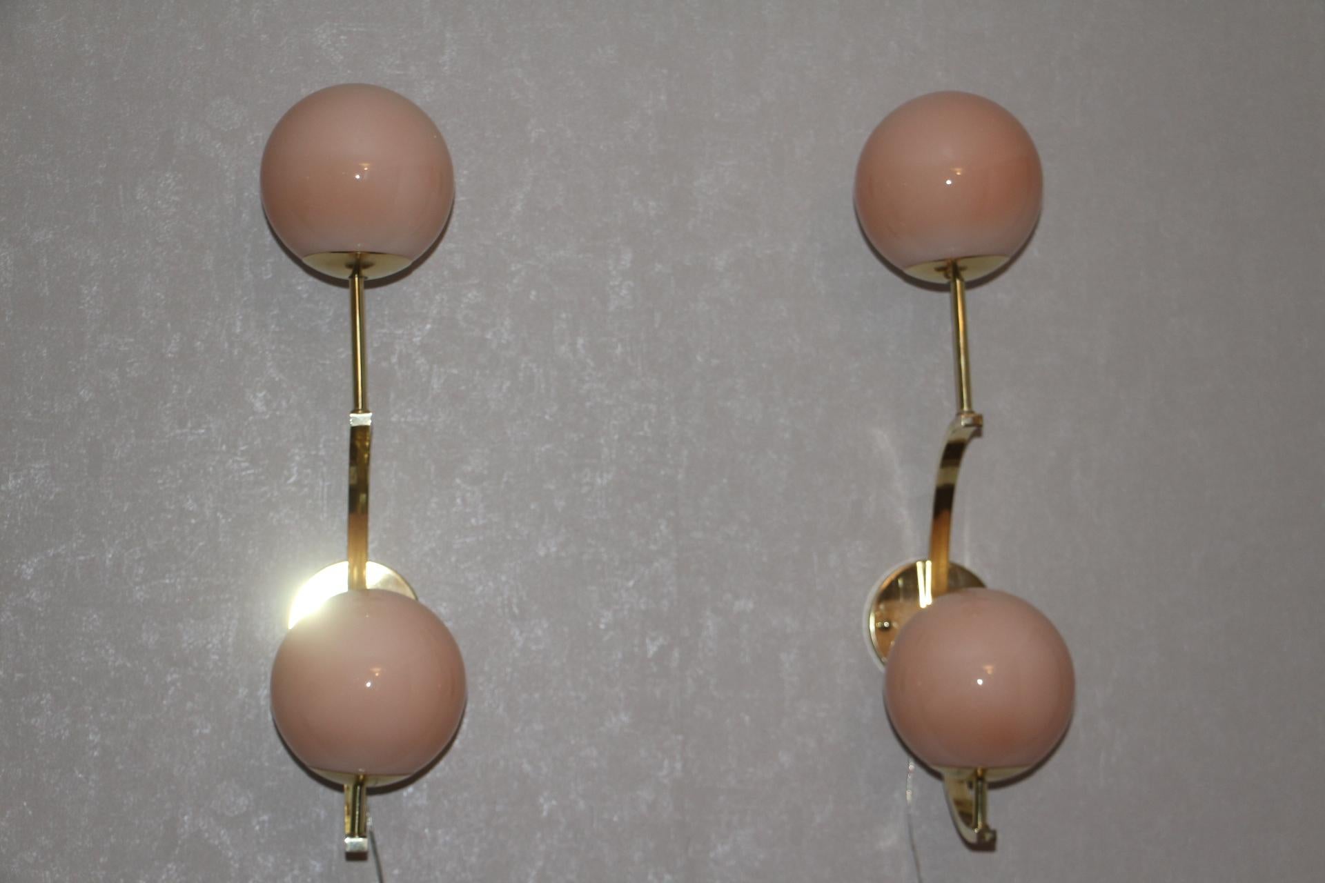 20th Century Italian Modern Midcentury Pair of Brass and Beige-Salmon Color Glass Sconces