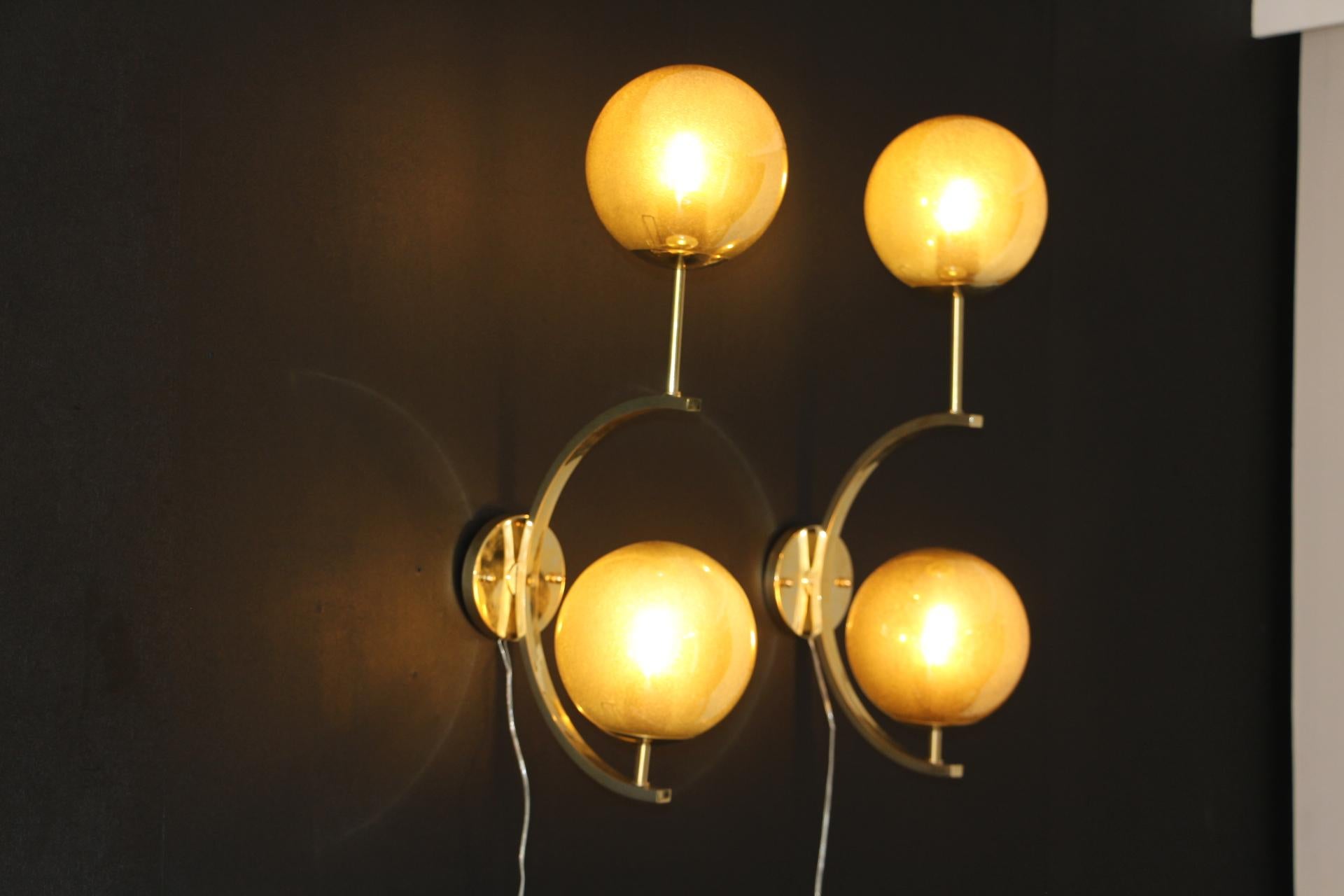 Modern Midcentury Pair of Brass and Gold Mercurised Glass Sconces Wall Lights For Sale 8
