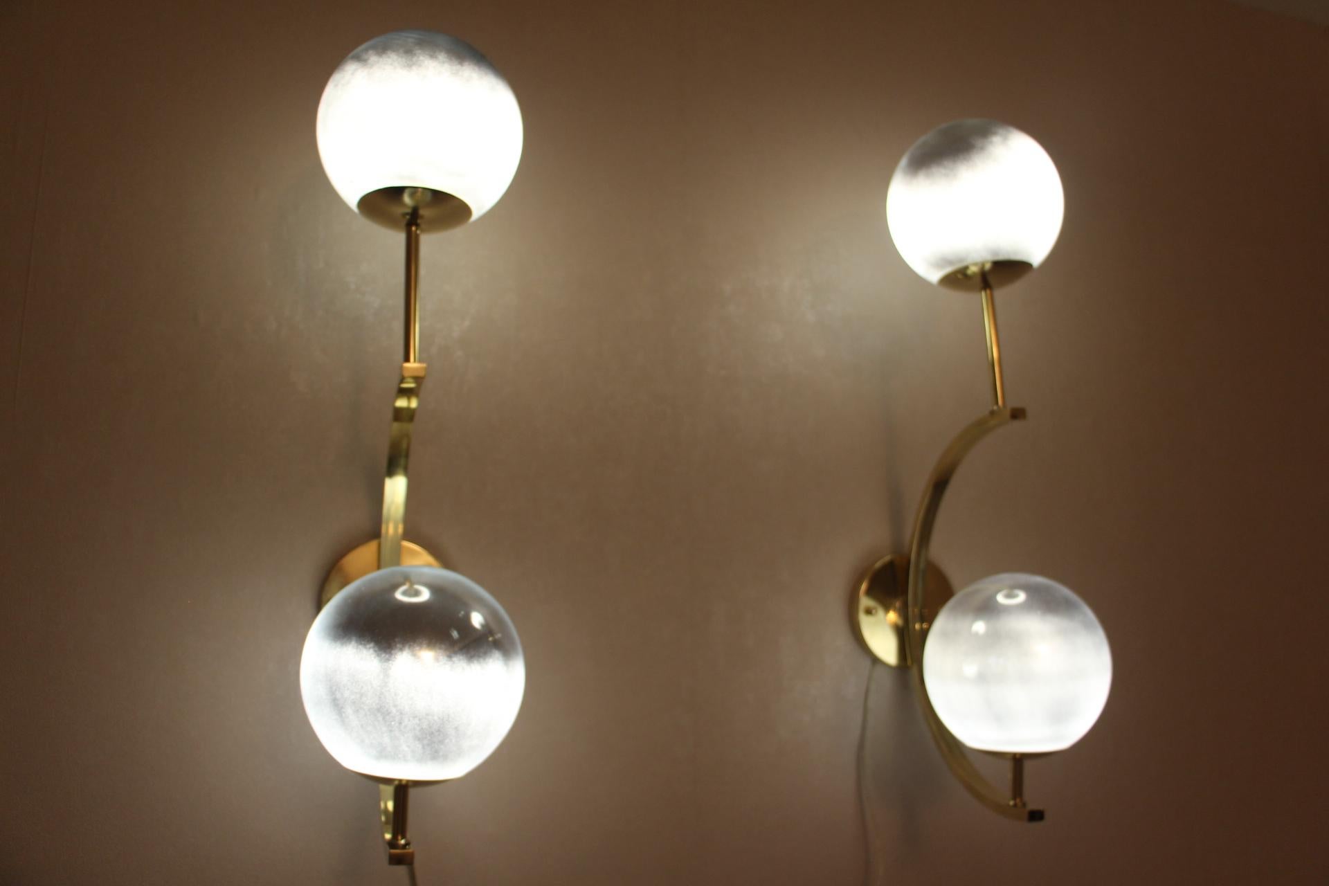 Italian Modern Midcentury Pair of Brass and Mercurised Sliver Glass Sconces 9