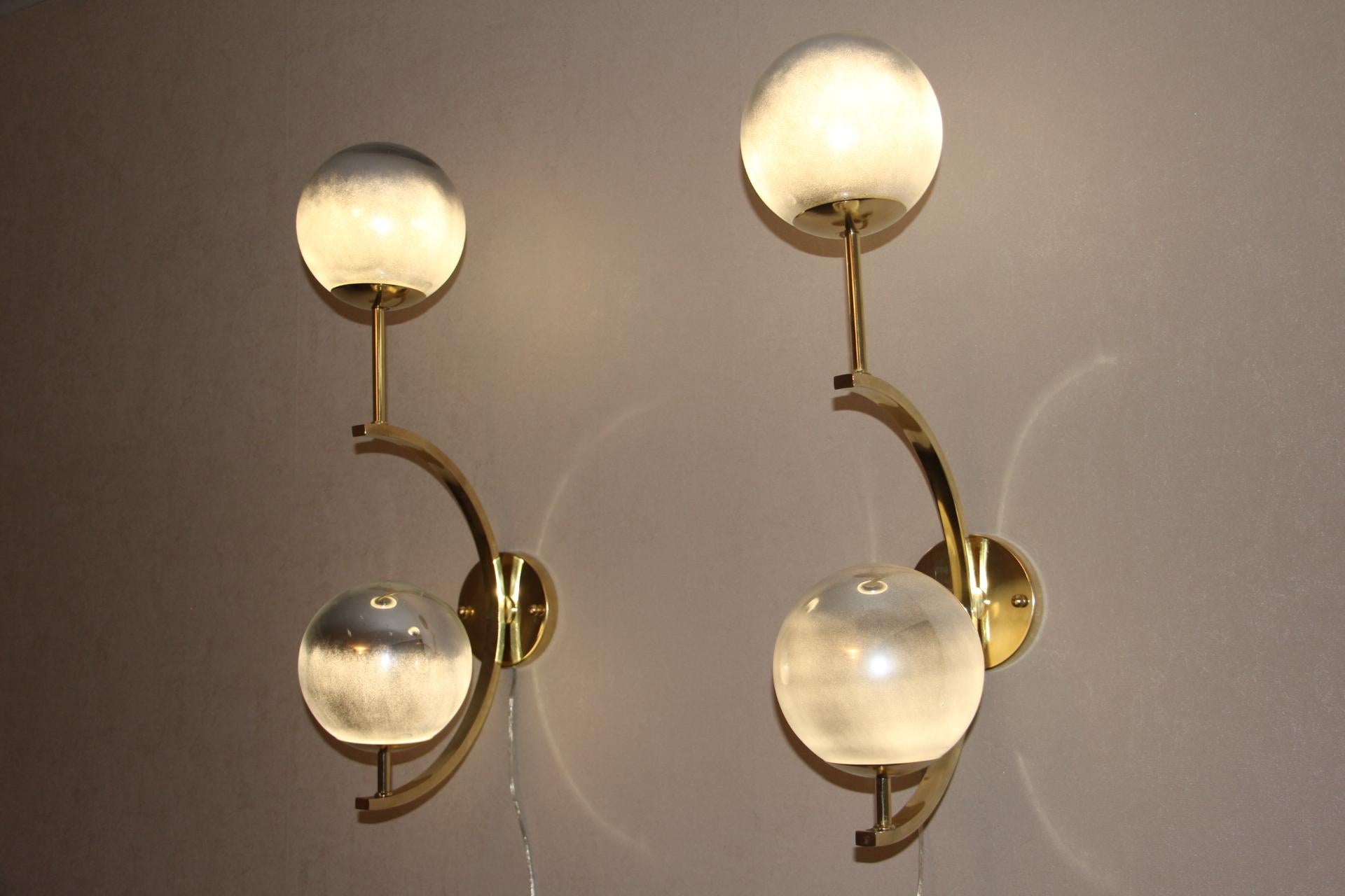 Italian Modern Midcentury Pair of Brass and Mercurised Sliver Glass Sconces 10