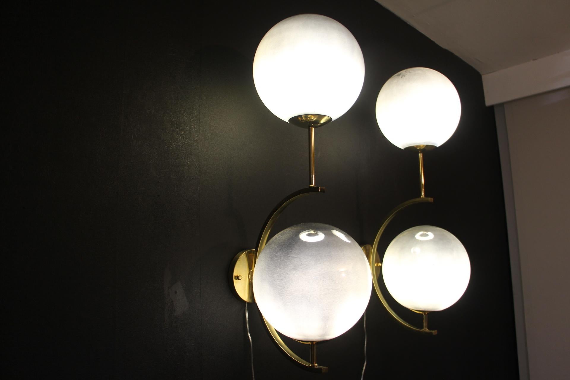 Italian Modern Midcentury Pair of Brass and Mercurised Sliver Glass Sconces 4