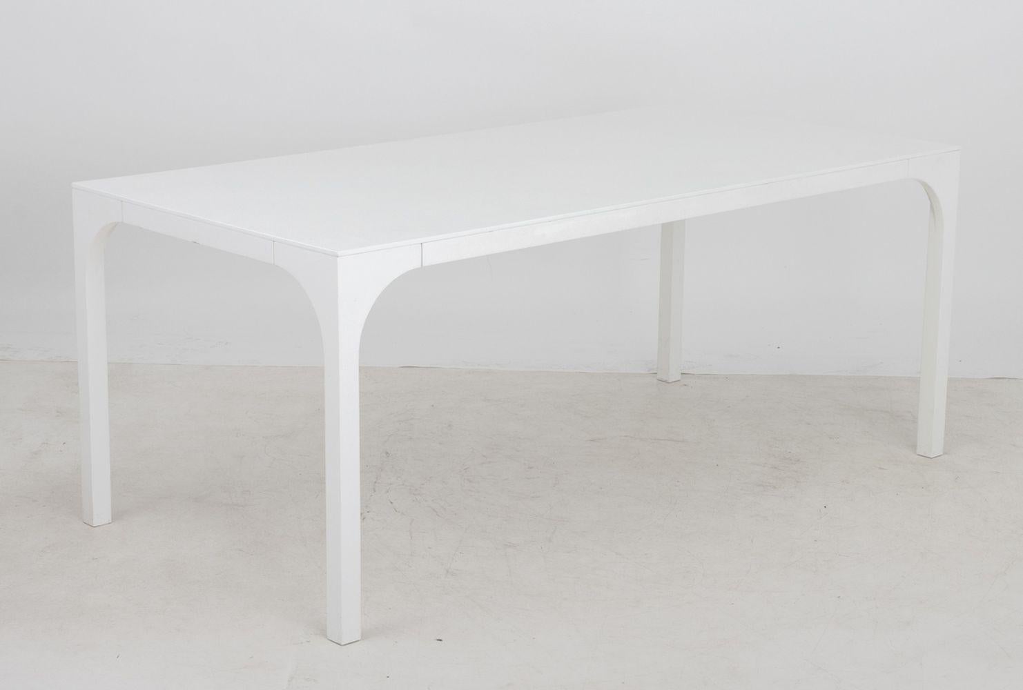 Italian Modern Minimalist White Dining Table For Sale 1