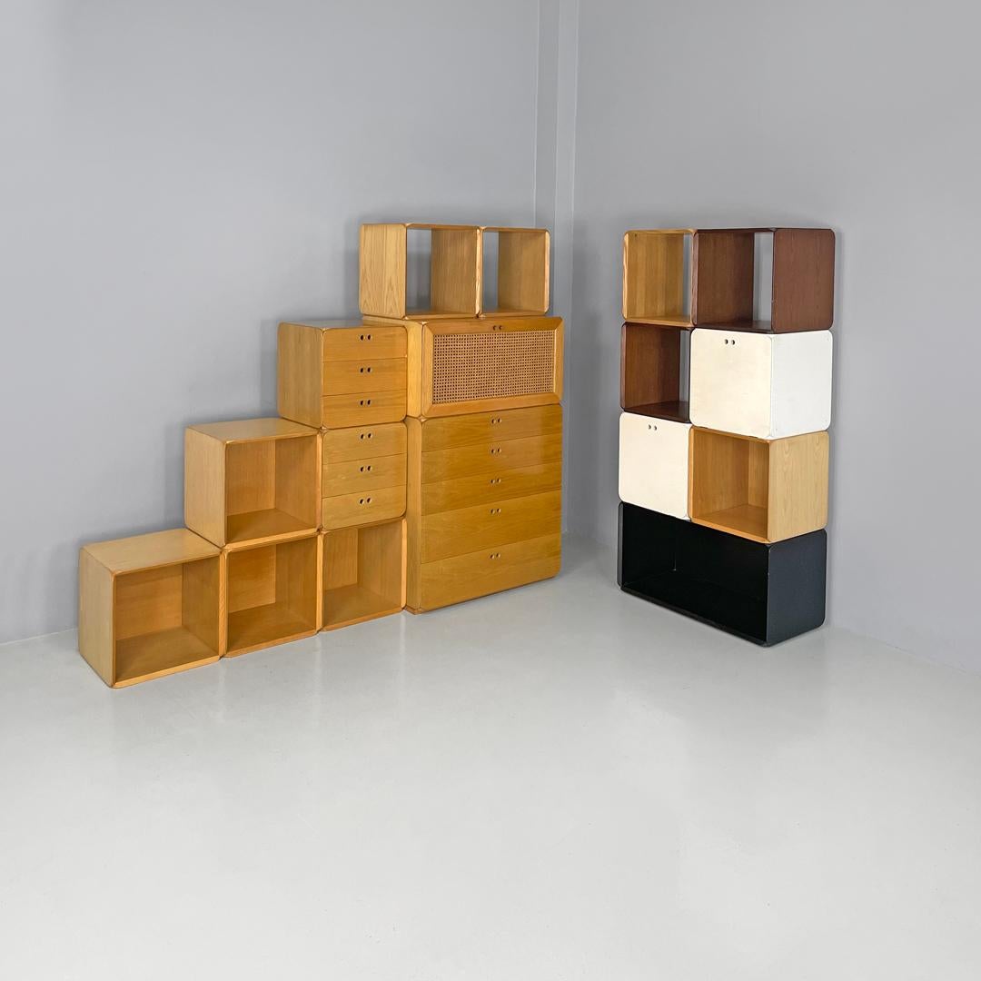 Modern Italian modern modular bookcase Samara by Derk Jan de Vries for Maisa, 1970s For Sale