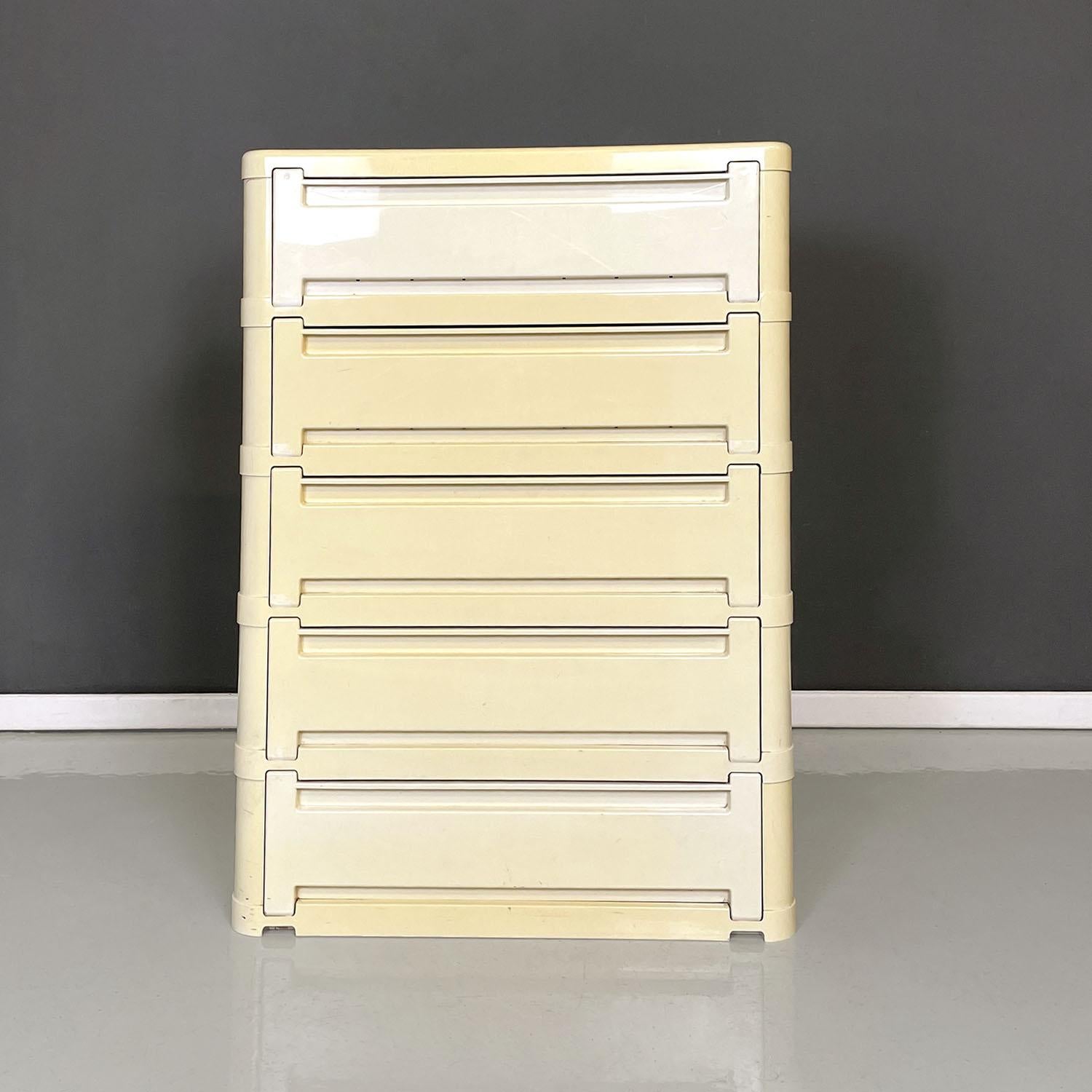 Italian modern modular chest of drawer 4964 by Olaf Von Bohr for Kartell, 1970s In Fair Condition For Sale In MIlano, IT