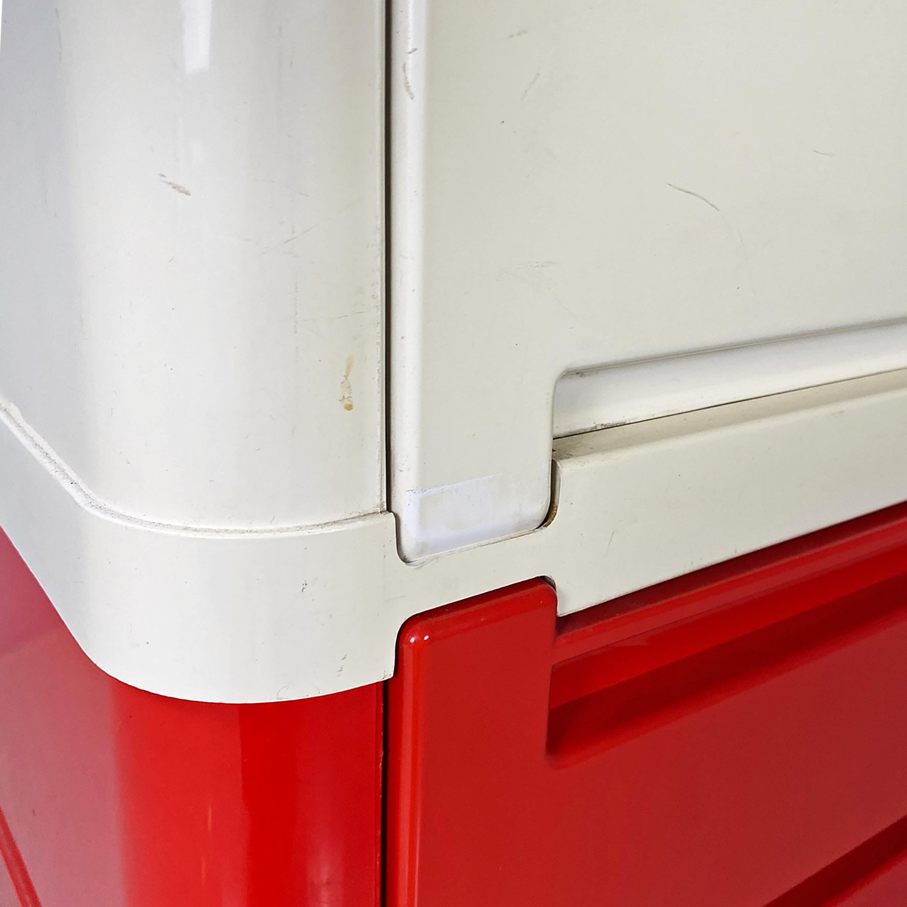 Italian modern modular chest of drawer 4964 by Olaf Von Bohr for Kartell, 1970s In Fair Condition In MIlano, IT